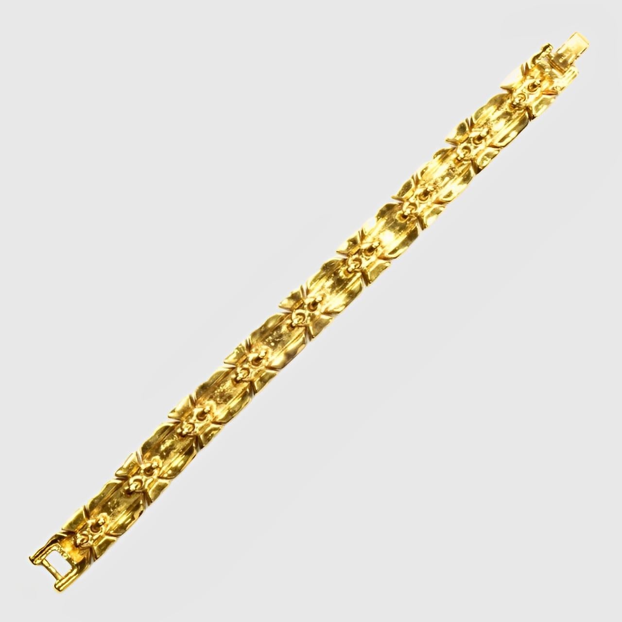 Nina Ricci Gold Plated and Cream Enamel Link Bracelet For Sale 1