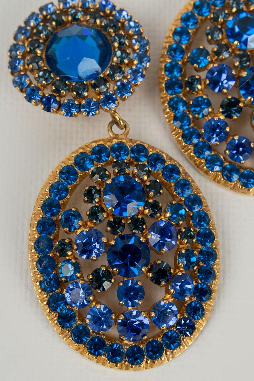 Nina Ricci Golden Metal Earrings In Excellent Condition For Sale In SAINT-OUEN-SUR-SEINE, FR