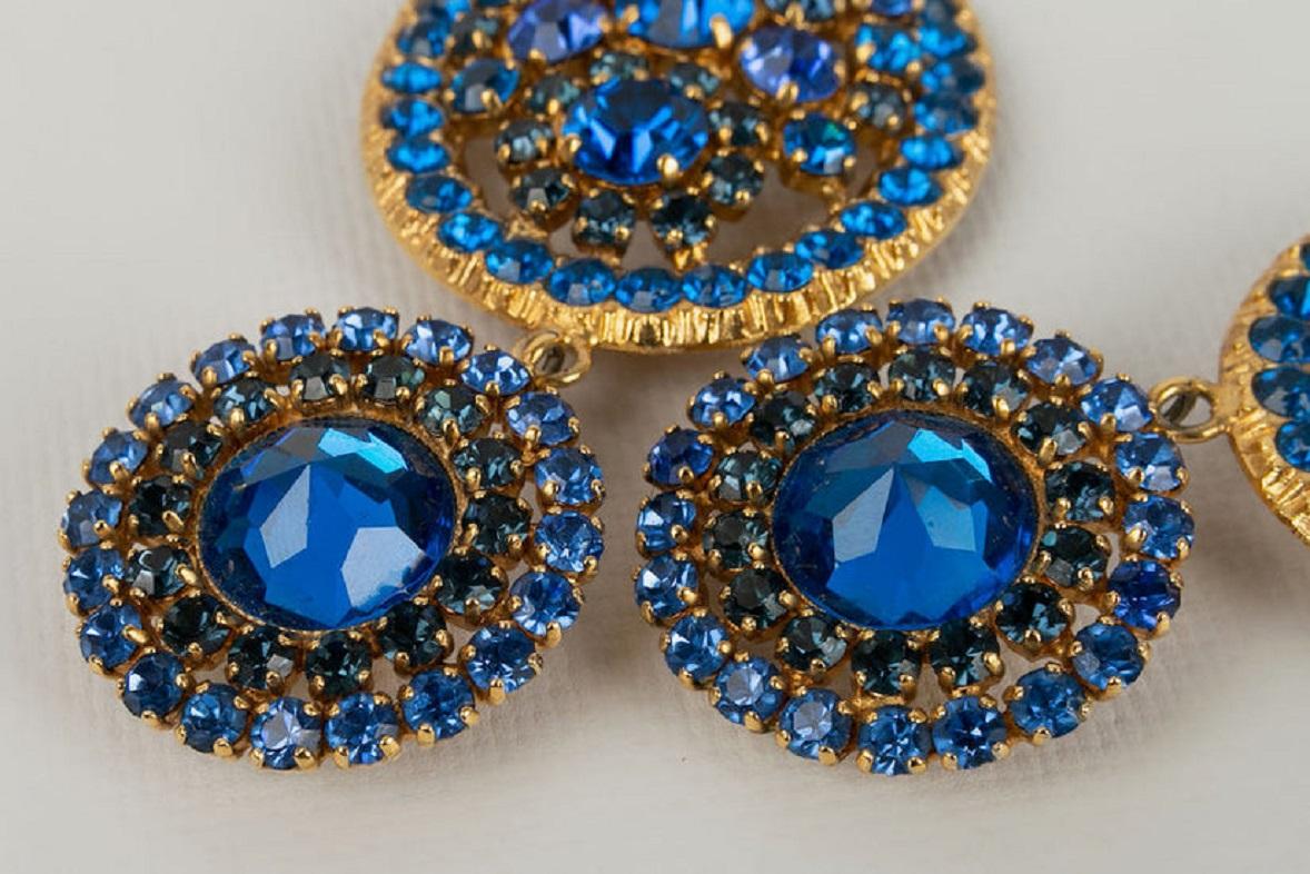 Women's Nina Ricci Golden Metal Earrings For Sale