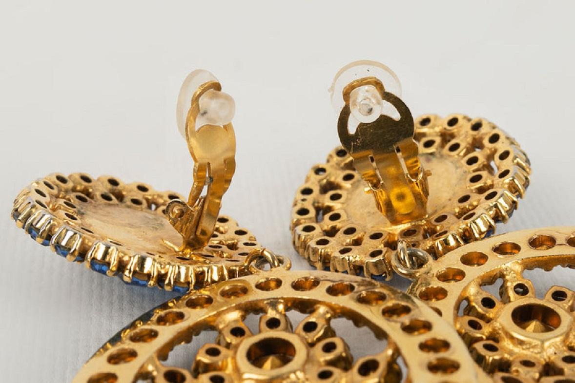 Nina Ricci Golden Metal Earrings For Sale 1