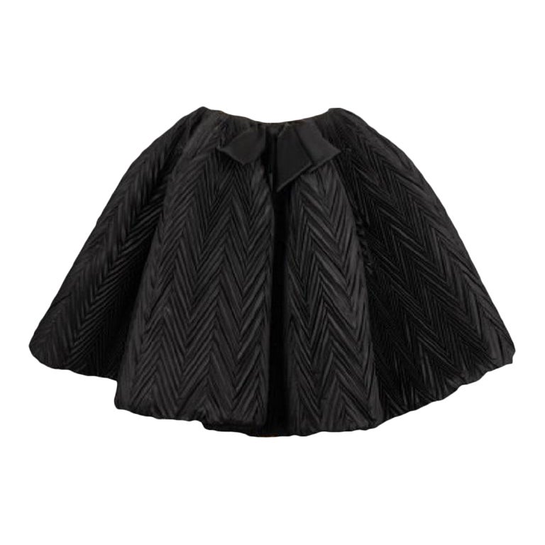 Nina Ricci Falda circular de alta costura recubierta de tafetán negro en venta