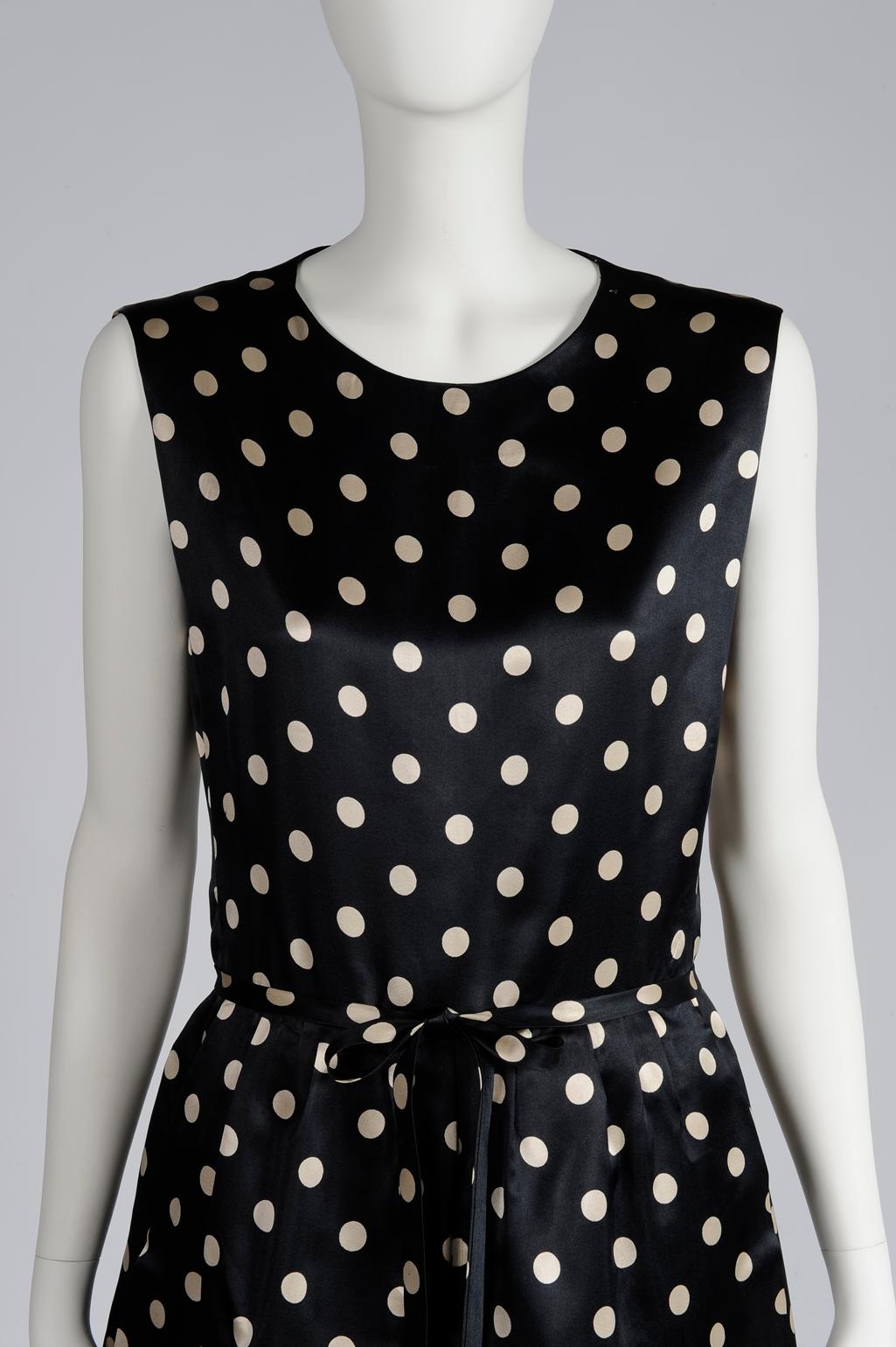 Nina Ricci Haute Couture gepunktetes Kleid & Mantel-Ensemble  im Angebot 10