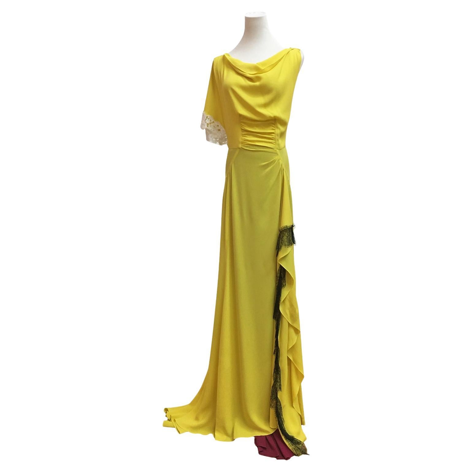 Nina Ricci Olivier Theyskens Sample Dress Gown Yellow Black Lace circa 2010 For Sale
