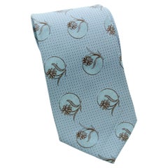 Nina Ricci Paris France Corbata de cuello de seda azul claro