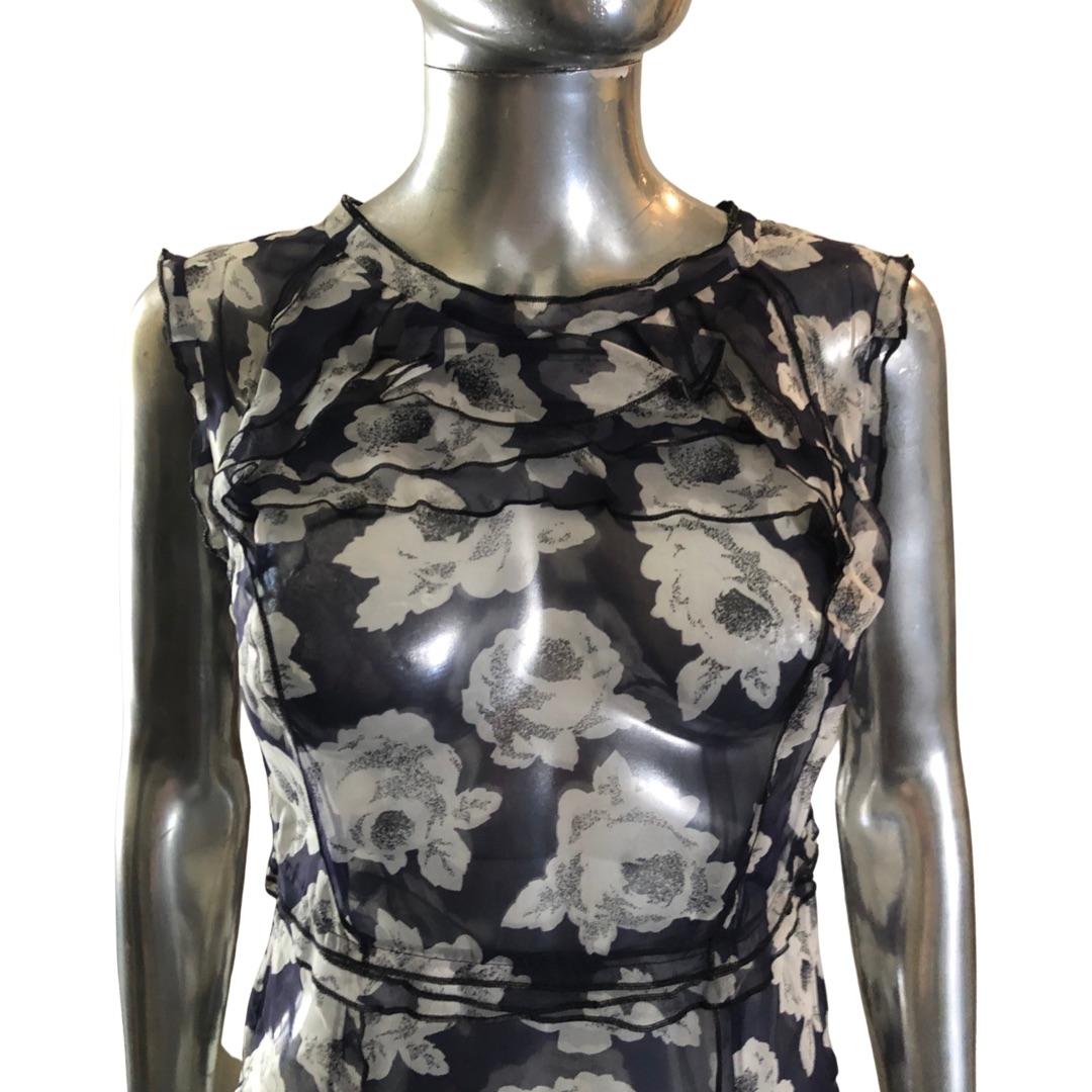Nina Ricci Paris Sheer Silk Floral Print Sleeveless Dress W/ Slip Size 6-8 In Good Condition For Sale In Palm Springs, CA