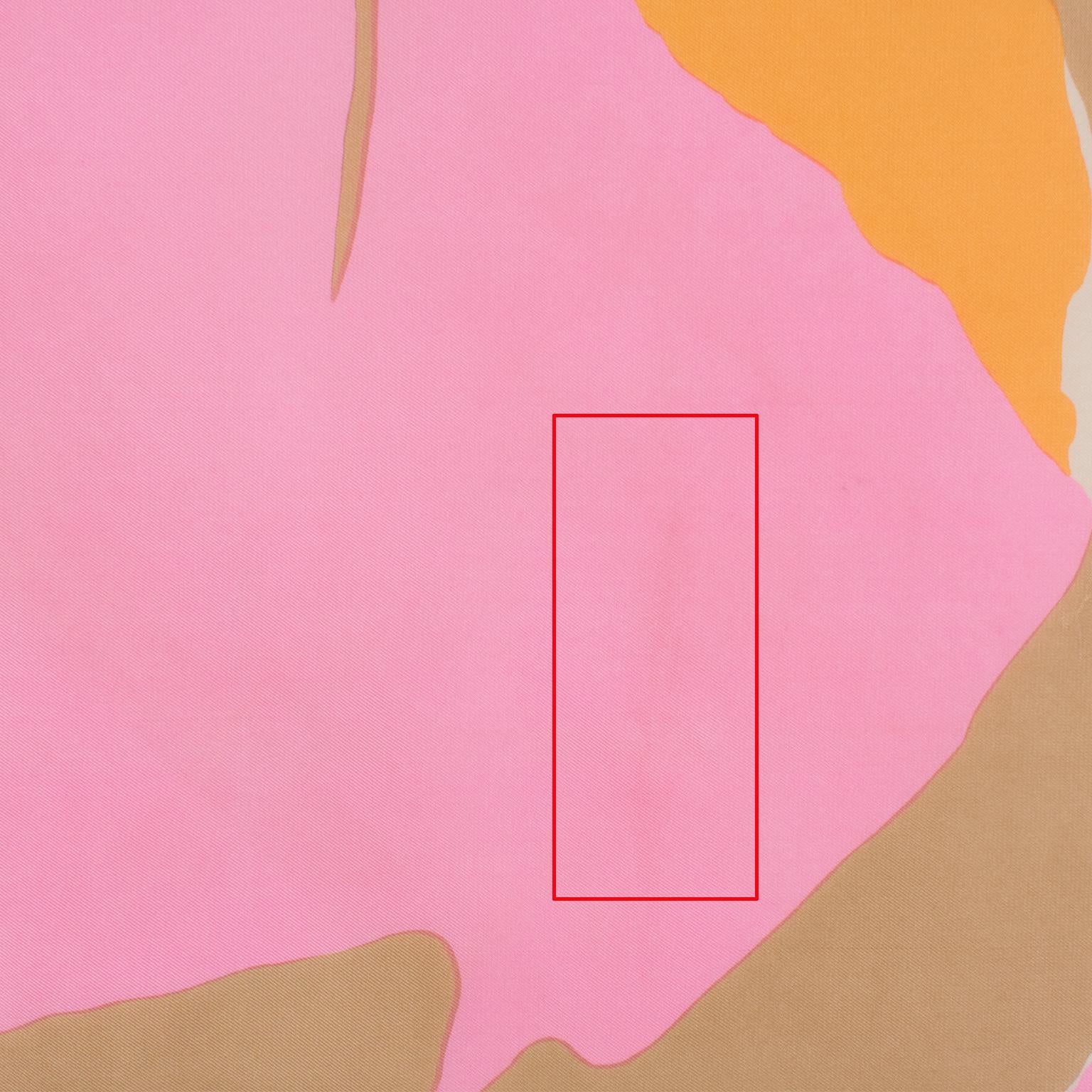 Echarpe en soie Nina Ricci Paris Imprimé abstrait des années 1970 en rose et orange en vente 6