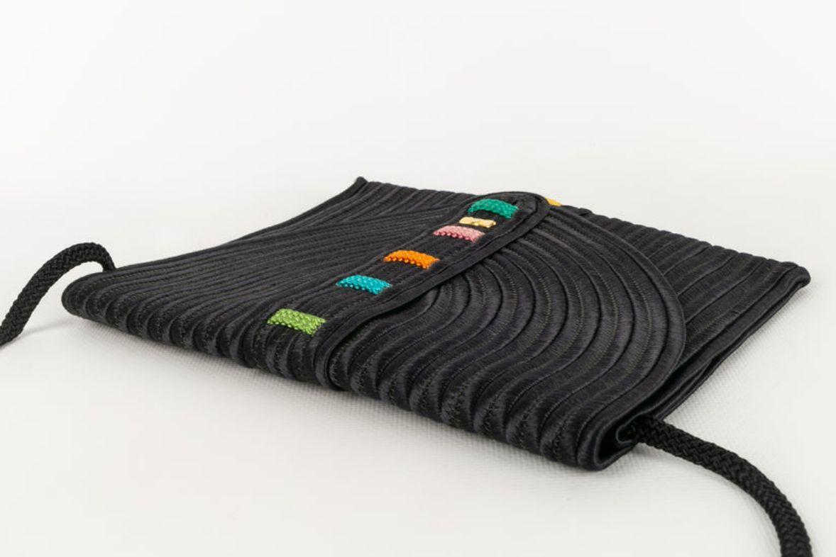 Nina Ricci Passementerie Clutch Bag In Excellent Condition For Sale In SAINT-OUEN-SUR-SEINE, FR