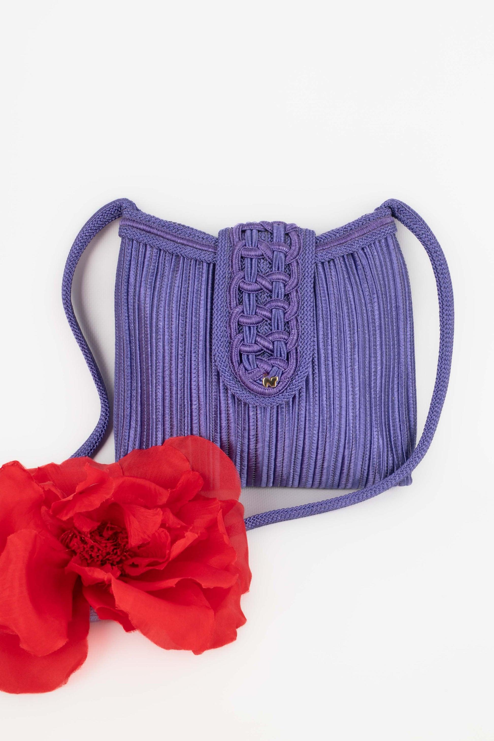 Nina Ricci Lila Besatztasche mit lila Besatz im Angebot 5