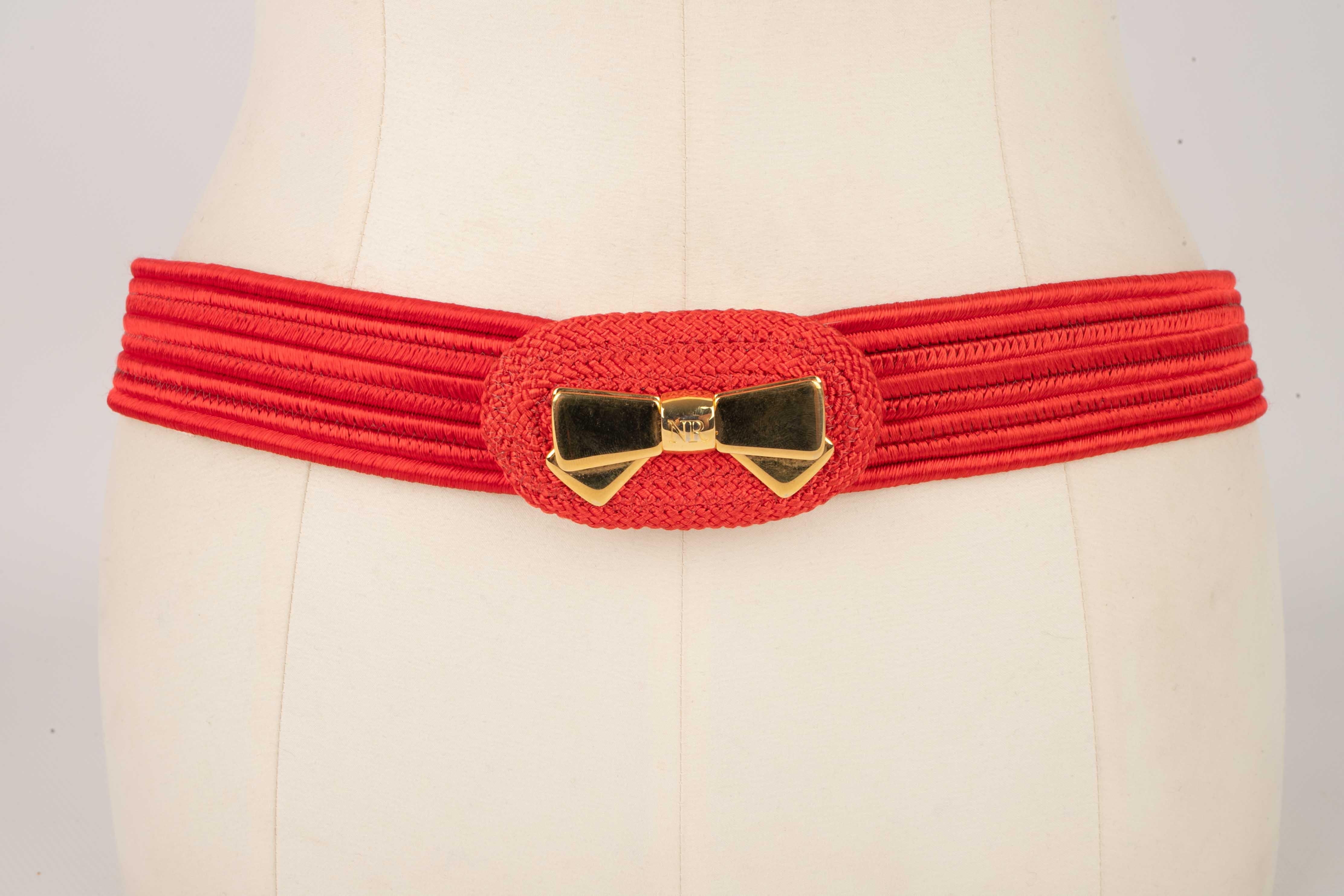 Cinturón rojo vintage Nina Ricci en venta 5