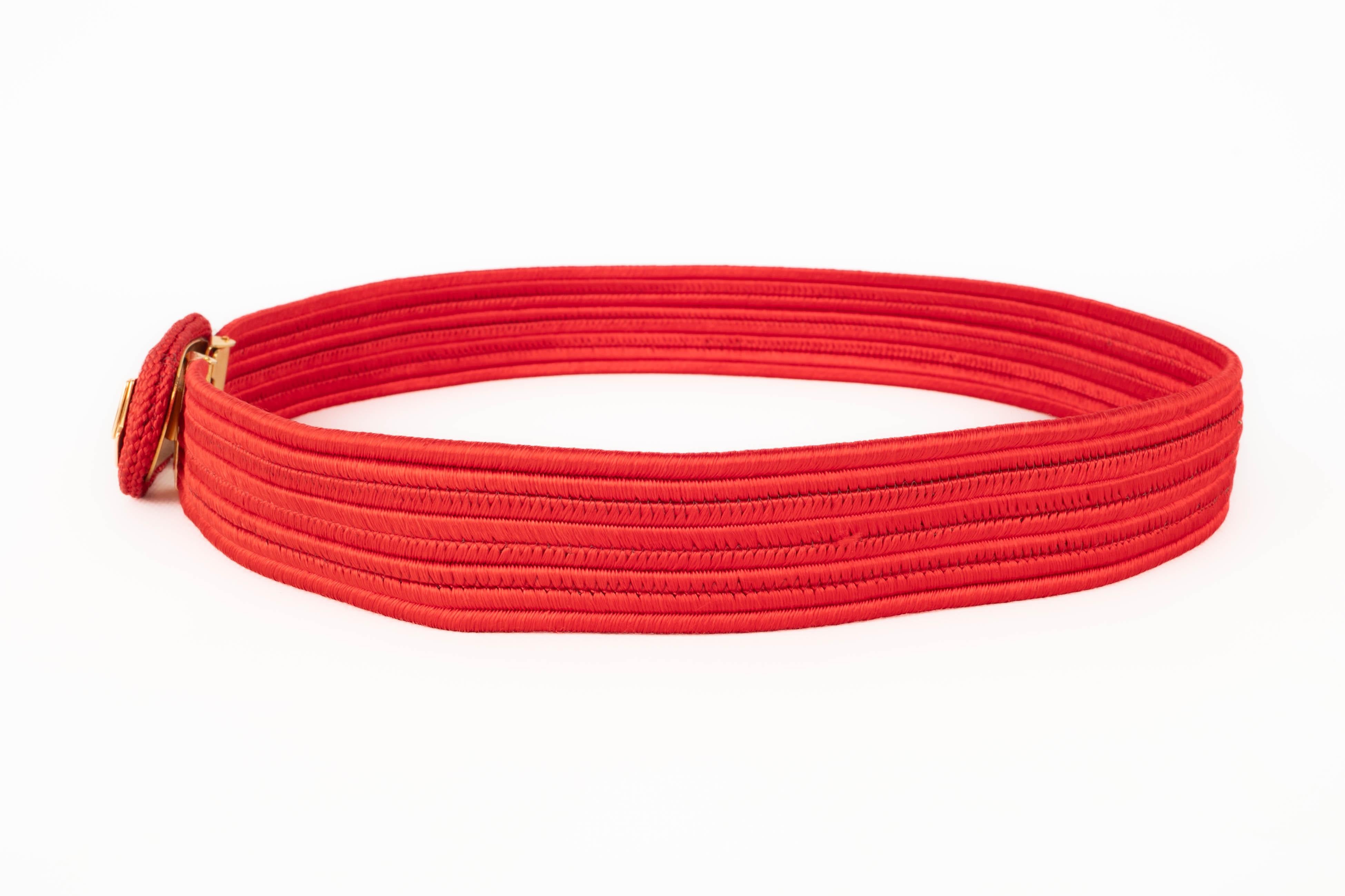 Cinturón rojo vintage Nina Ricci en Excelente estado para la venta en SAINT-OUEN-SUR-SEINE, FR