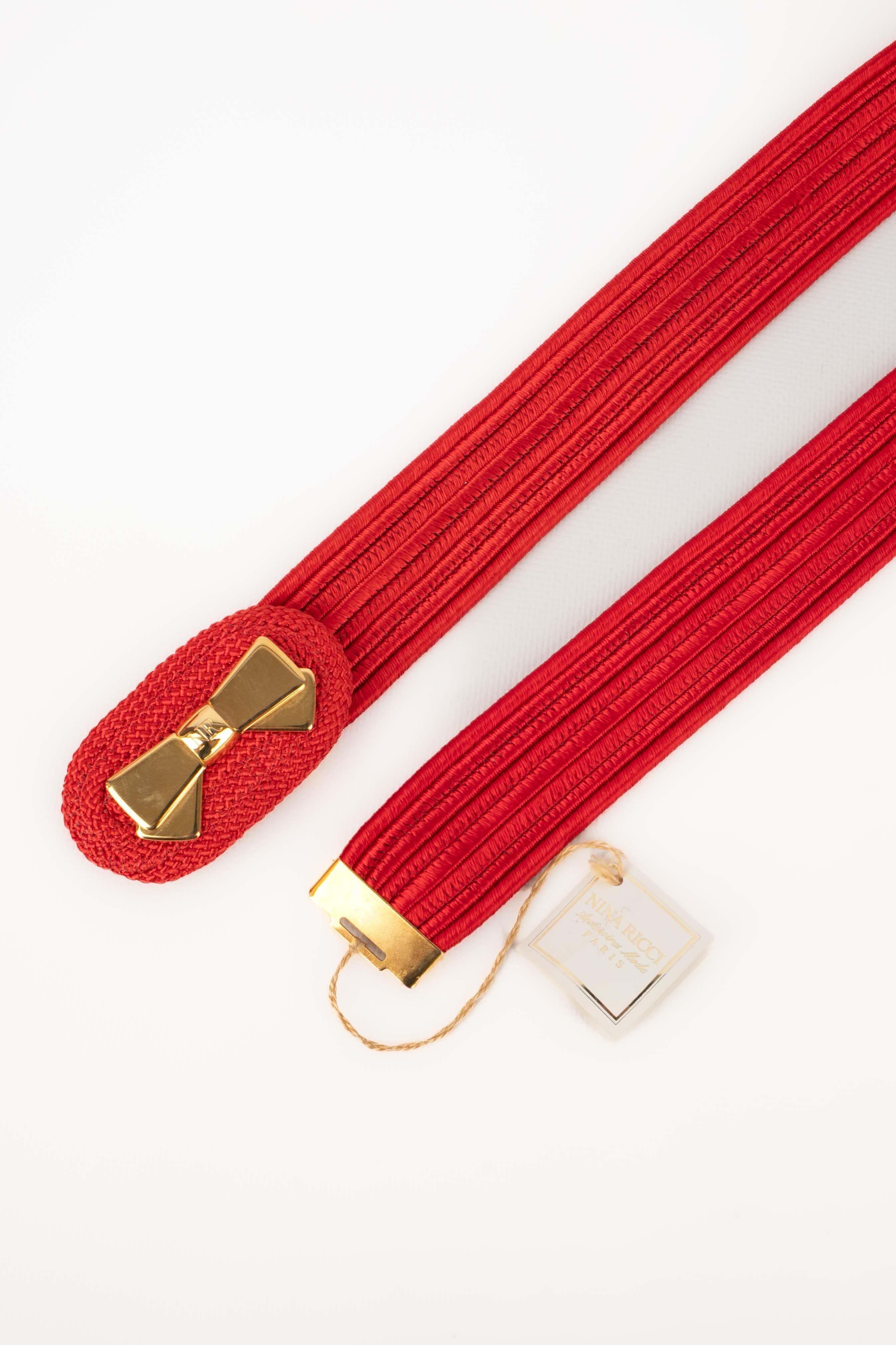 Cinturón rojo vintage Nina Ricci en venta 3