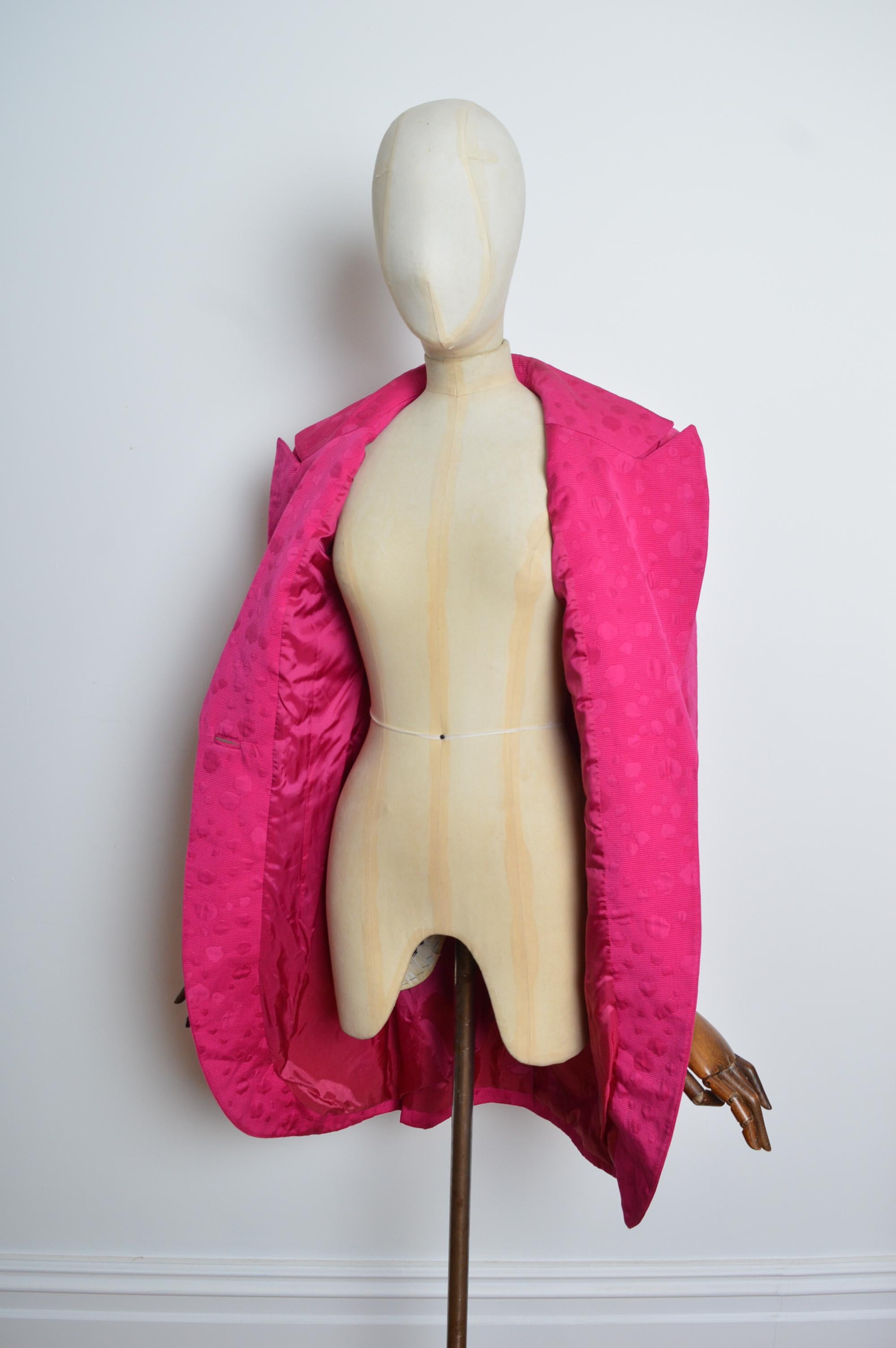 NINA RICCI Shocking Pink Magenta Jacquard Spot Smoking-Blazer - Jacke im Angebot 7