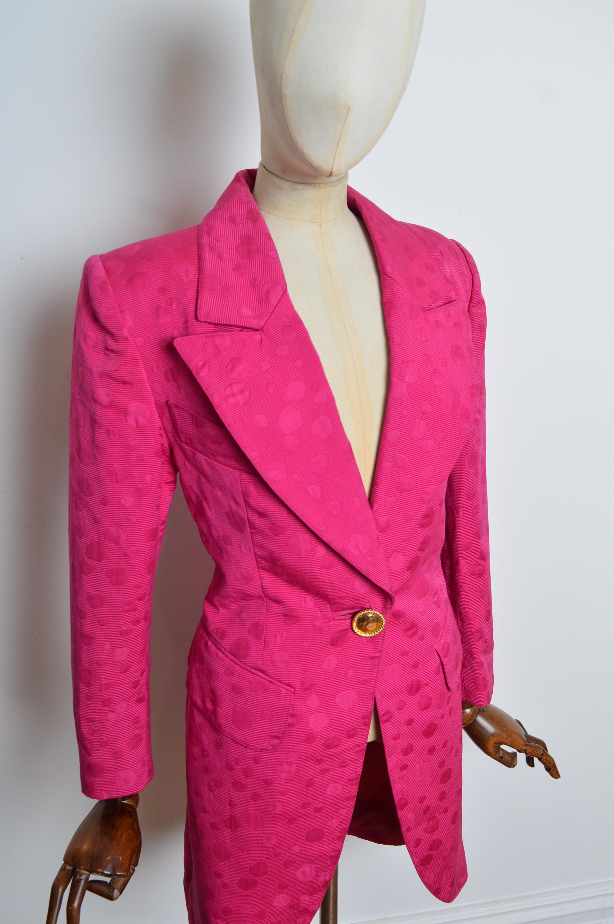 NINA RICCI Shocking Pink Magenta Jacquard Spot Smoking-Blazer - Jacke im Angebot 8