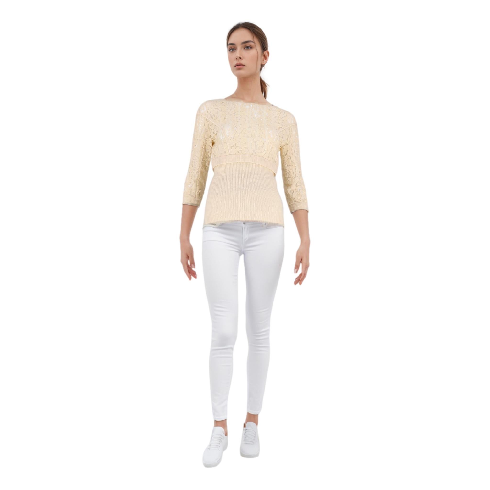 Nina Ricci Silk Lace Top

Beige blouse with lace embroidery to the top and ribbed, fitted fabric to the bottom part of the top.

Featuring boat neckline and three-quarter sleeves. Rrp Approx. £495

Size – 38FR

Condition – Very Good

Composition –