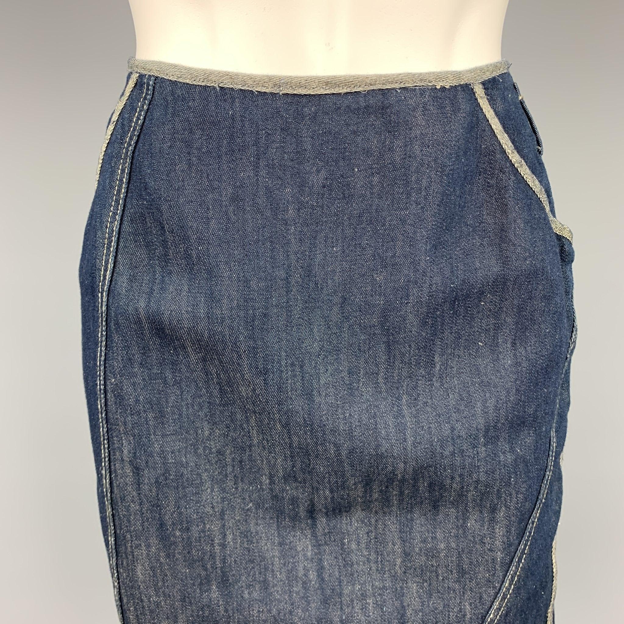NINA RICCI skirt comes in a blue cotton / flax with a full liner featuring a pencil style, pockets, and a sid zip up closure. Made in Italy.Very Good
Pre-Owned Condition. 

Marked:   36 

Measurements: 
  Waist: 28 inches 
Hip: 34 inches 
Length: 20