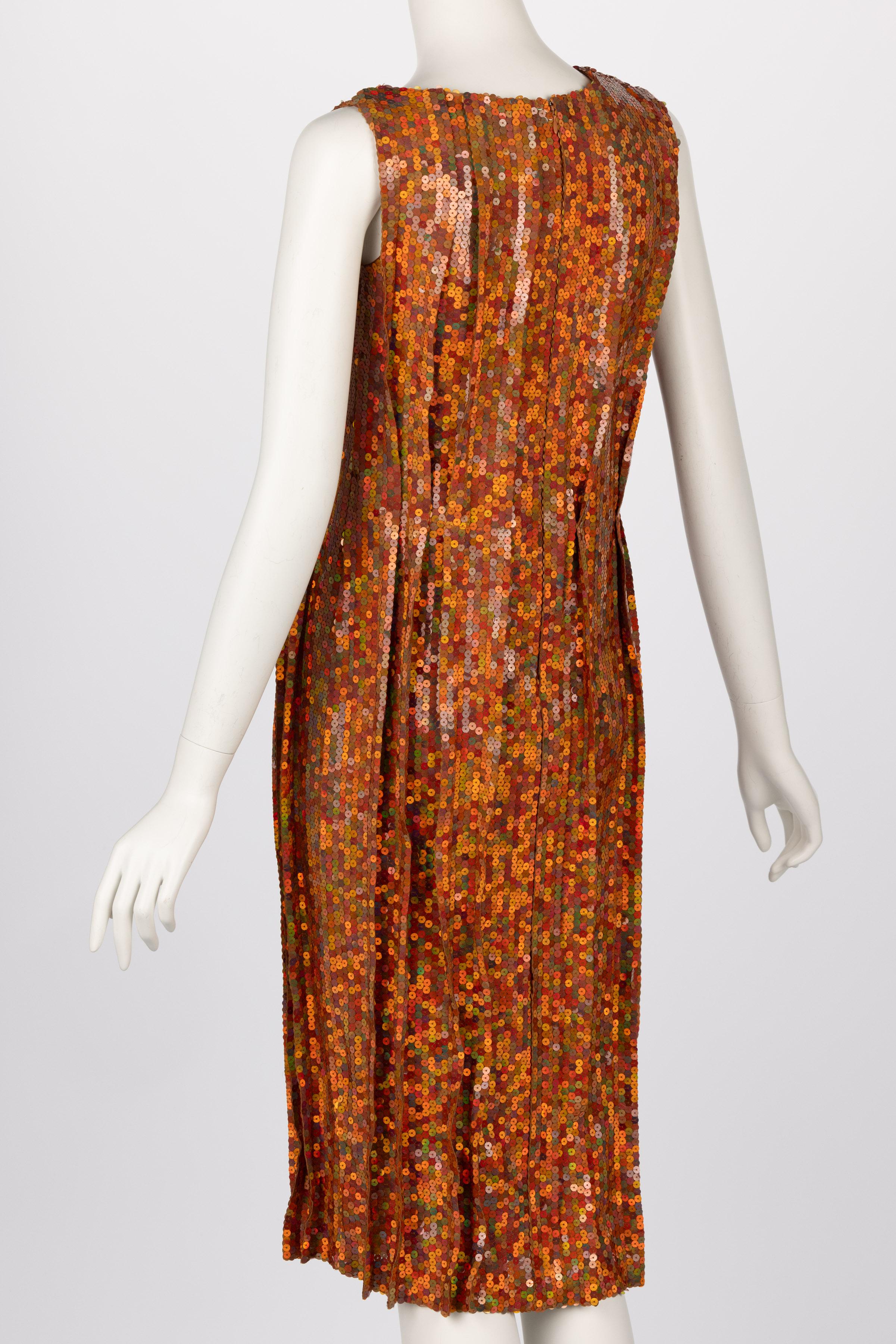 Nina Ricci - Robe fourreau de cocktail sans manches orange à sequins cuivrés, 2016 Excellent état - En vente à Boca Raton, FL