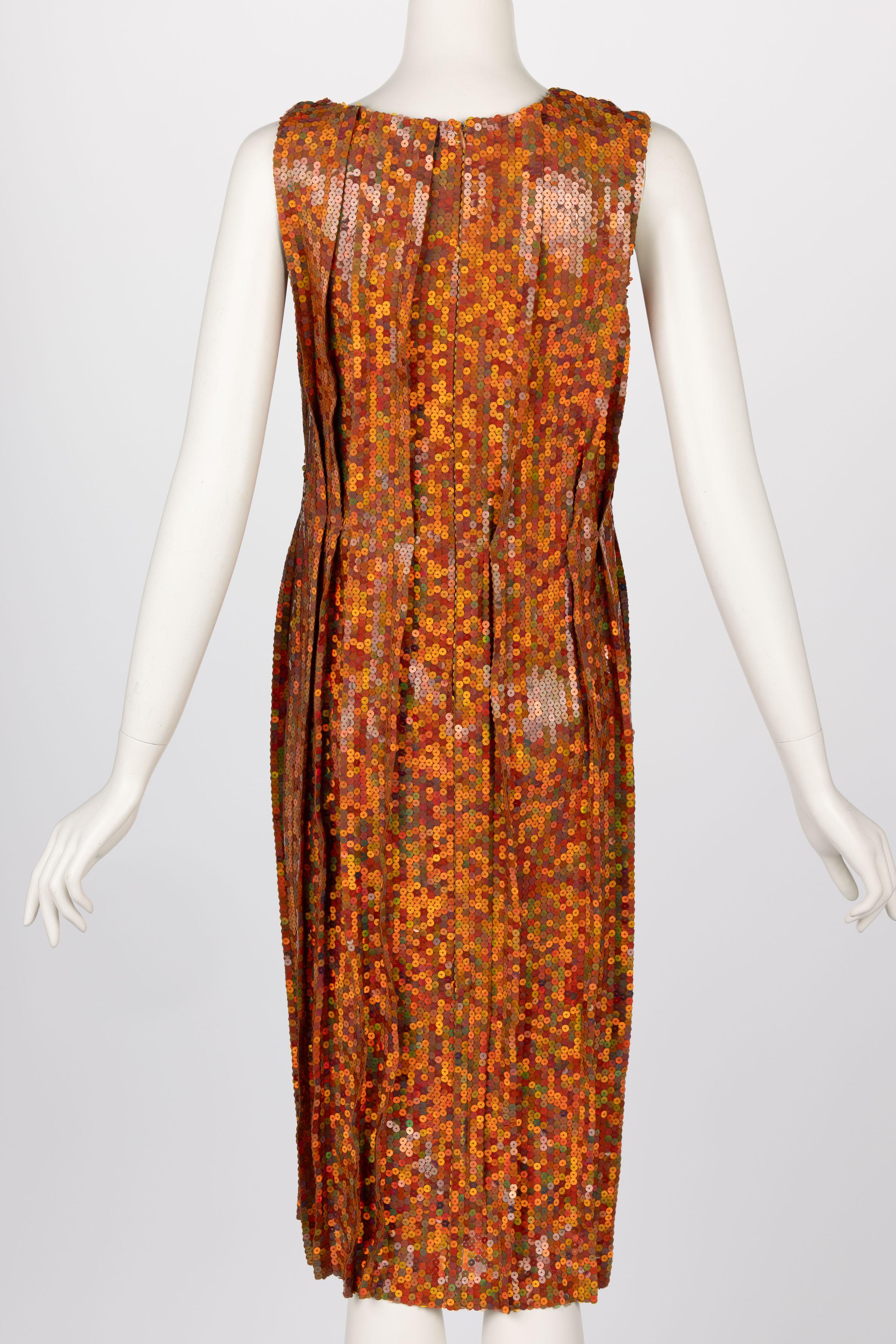Nina Ricci - Robe fourreau de cocktail sans manches orange à sequins cuivrés, 2016 Pour femmes en vente