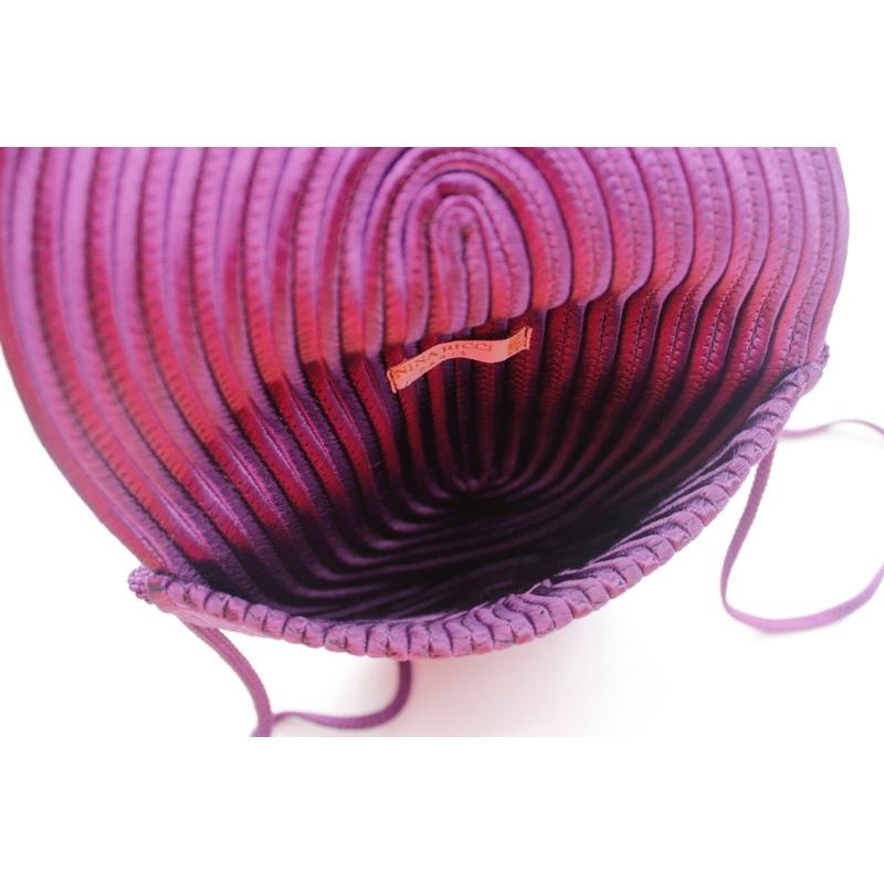 Petite pochette en passementerie violette de Nina Ricci en vente 4