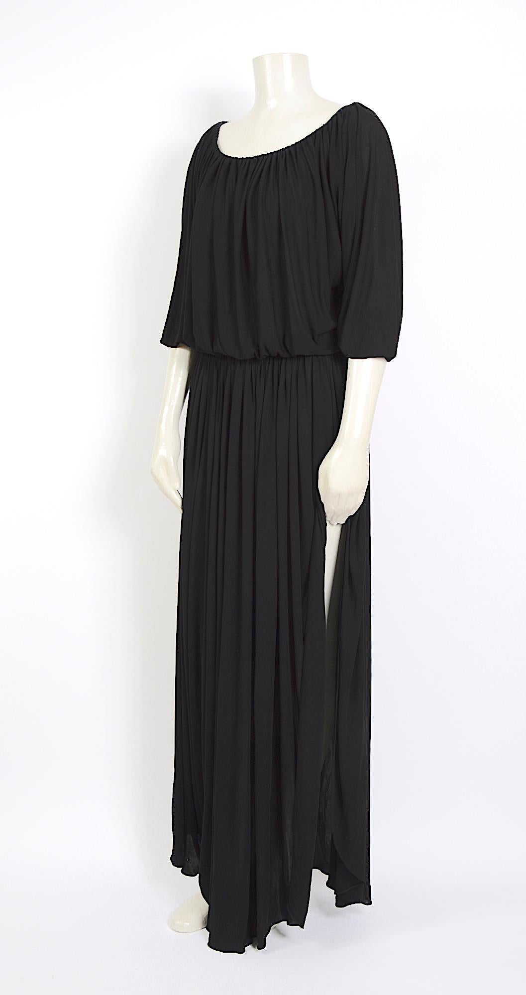 Nina Ricci vintage años 70 Vestido drapeado estilo greco de punto de viscosa negro en venta 1