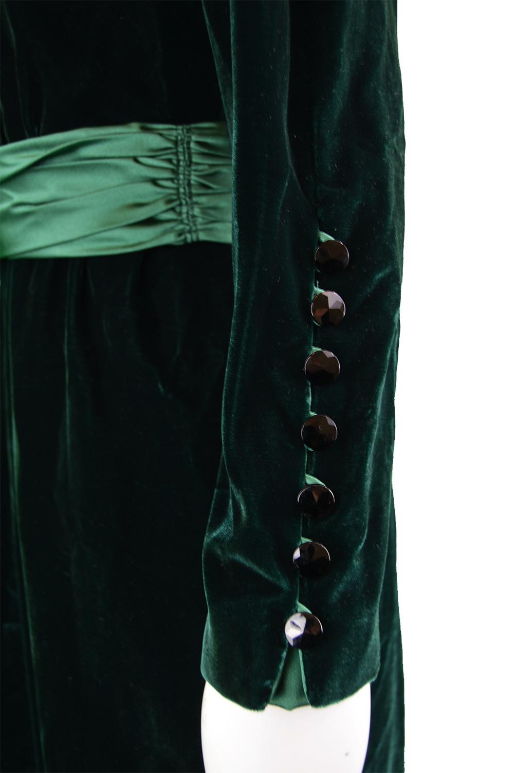 Nina Ricci Vintage Dark Green Velvet Swag Detail Evening Dress, 1980s For Sale 2