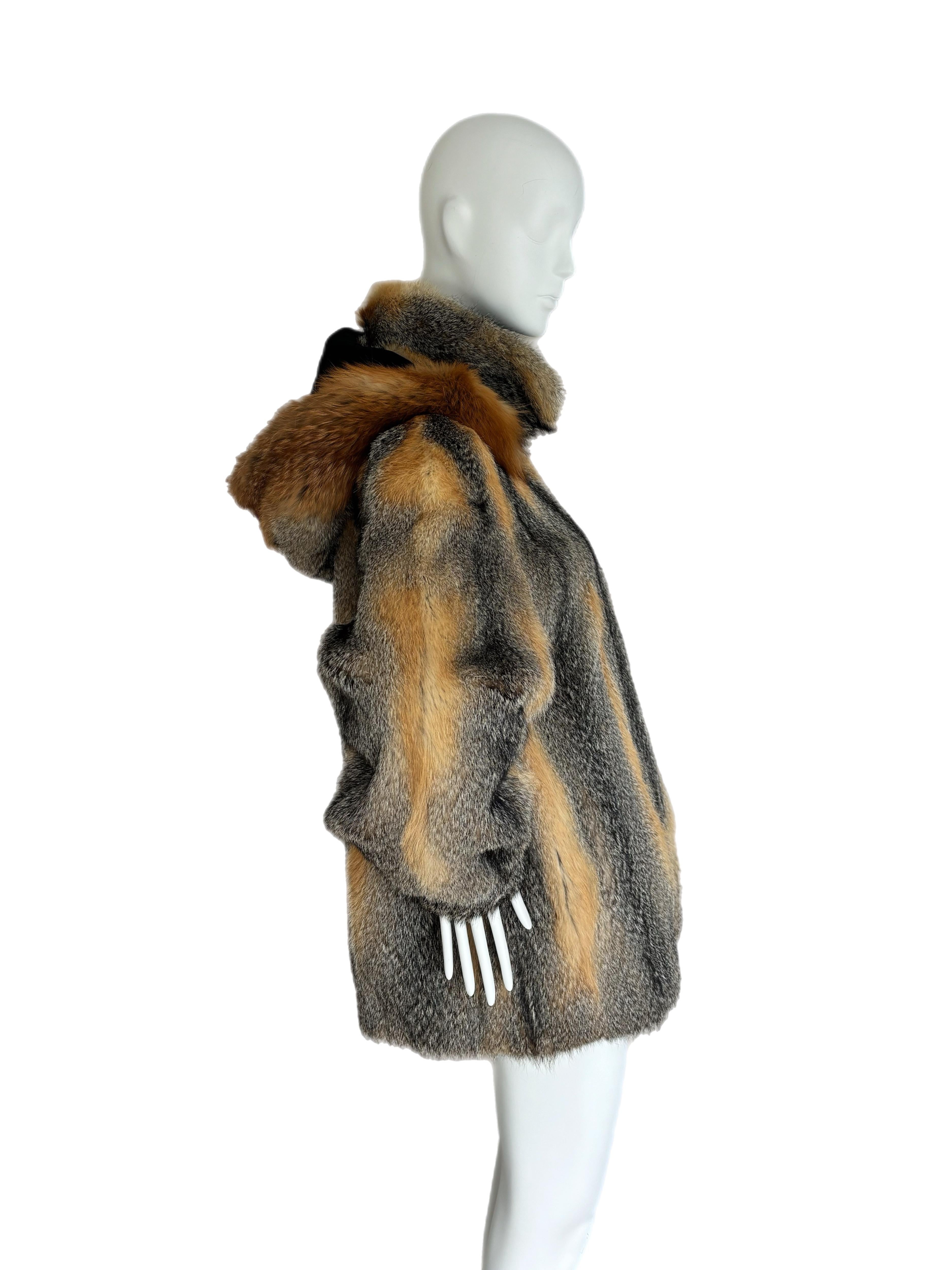 NINA RICCI Vintage Short Fur Coat w. Removable Hood c. 1980's In Excellent Condition In Leonardo, NJ