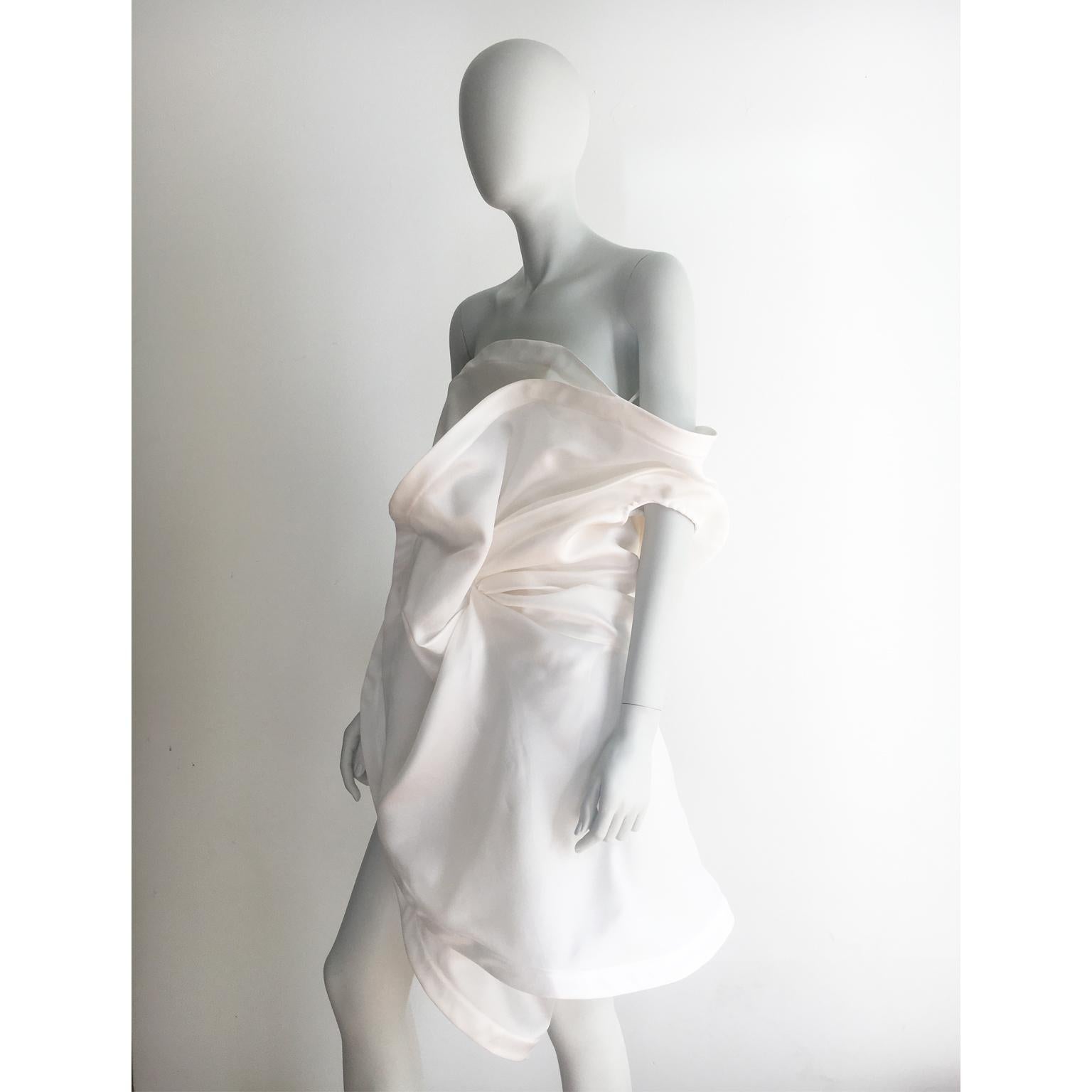 Nina Ricci flower like pure white silk asymmetrical draped top from collection ss 2020. 
Corset base construction with side zipper opening. 
New with tag. 
Size : 36

