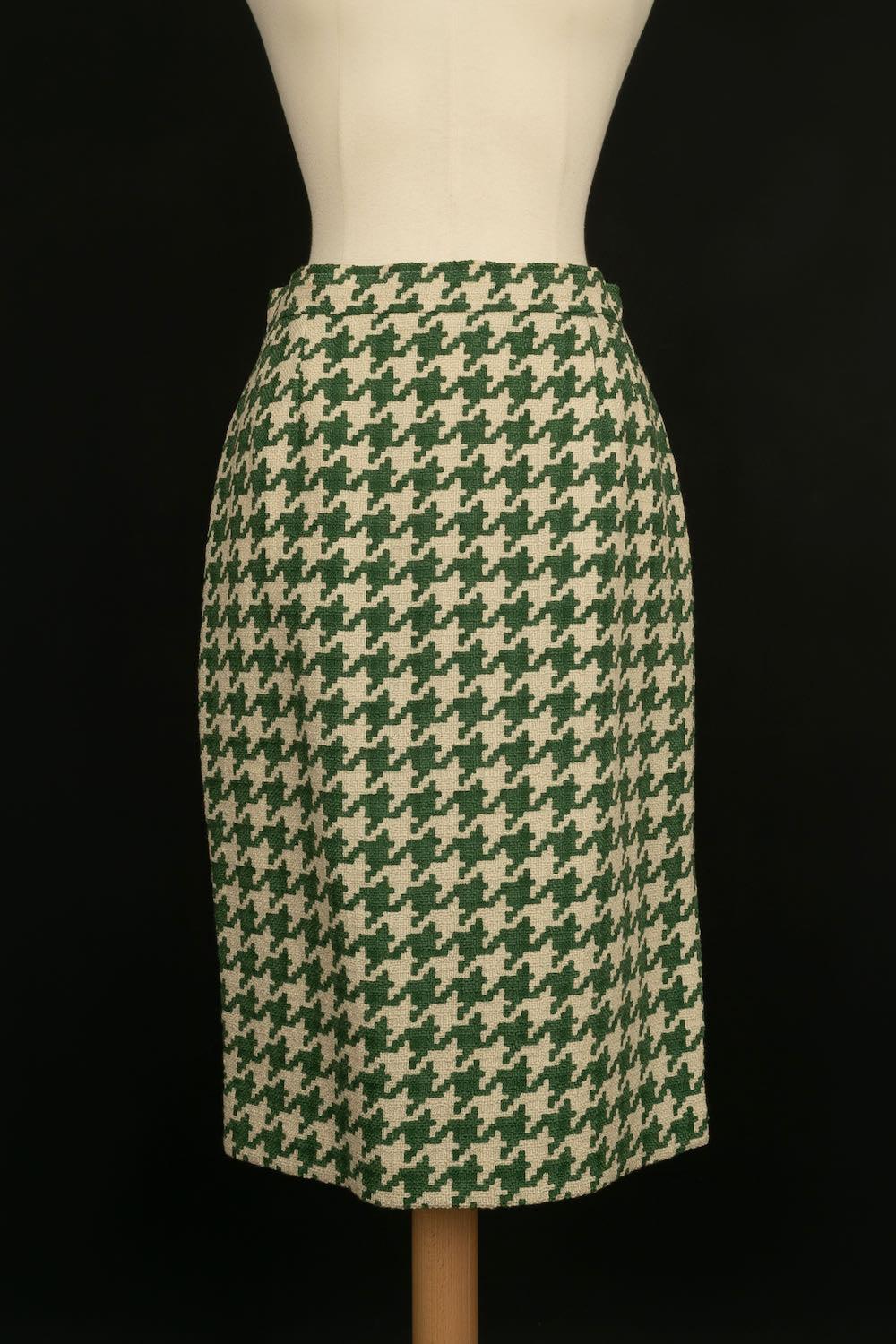 Nina Ricci Woolen Outfit with Green Houndstooth Pattern For Sale 3