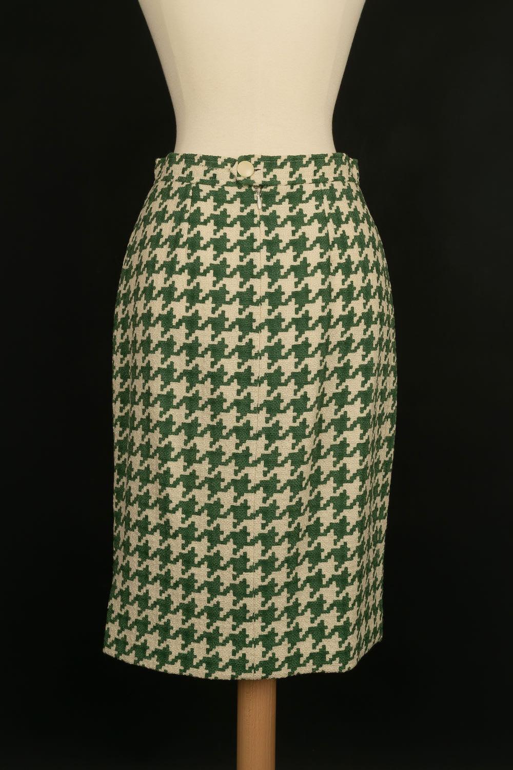 Nina Ricci Woolen Outfit with Green Houndstooth Pattern For Sale 4