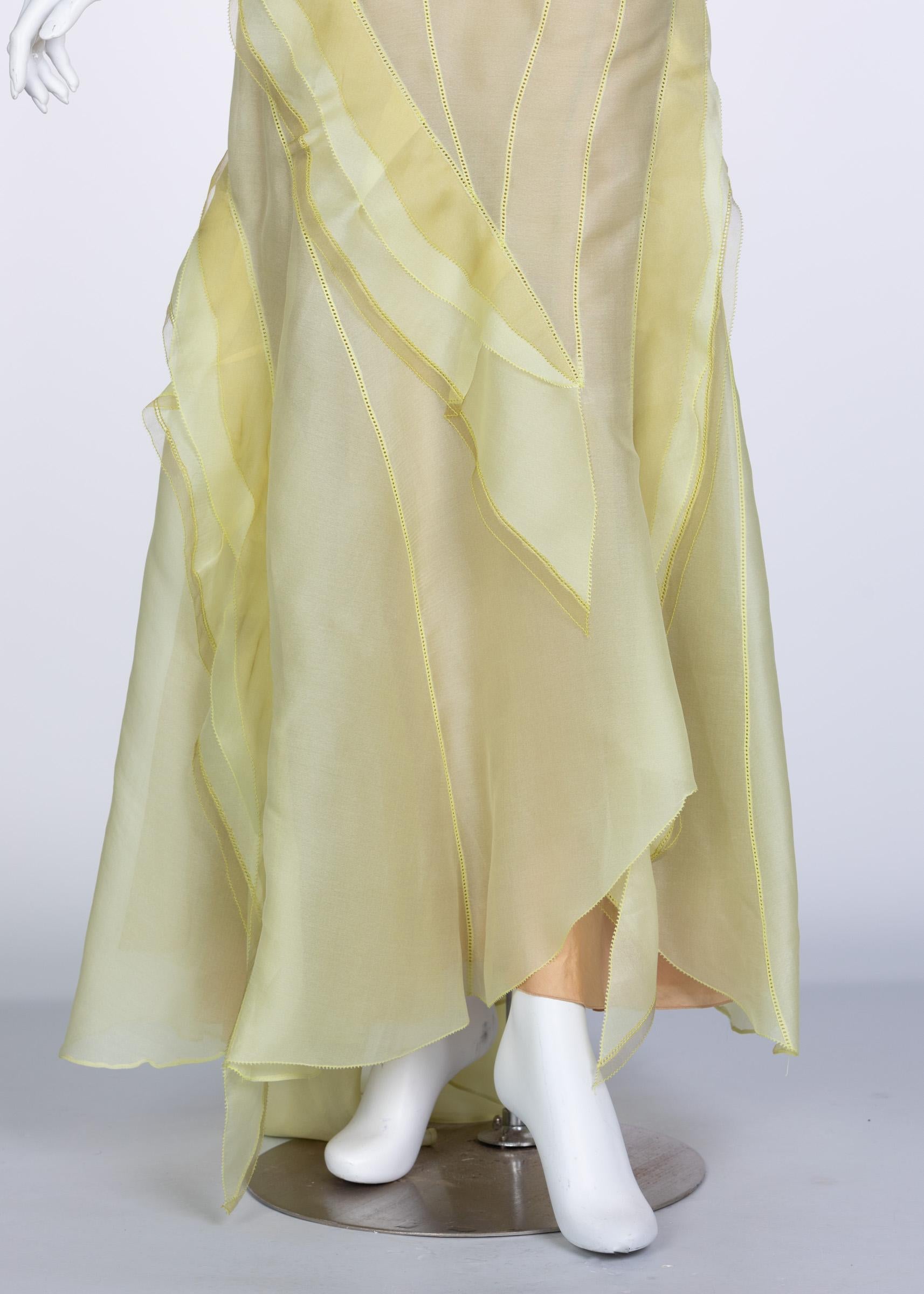 Nina Ricci Yellow Silk Organza Sleeveless Evening Dress, 2009 2