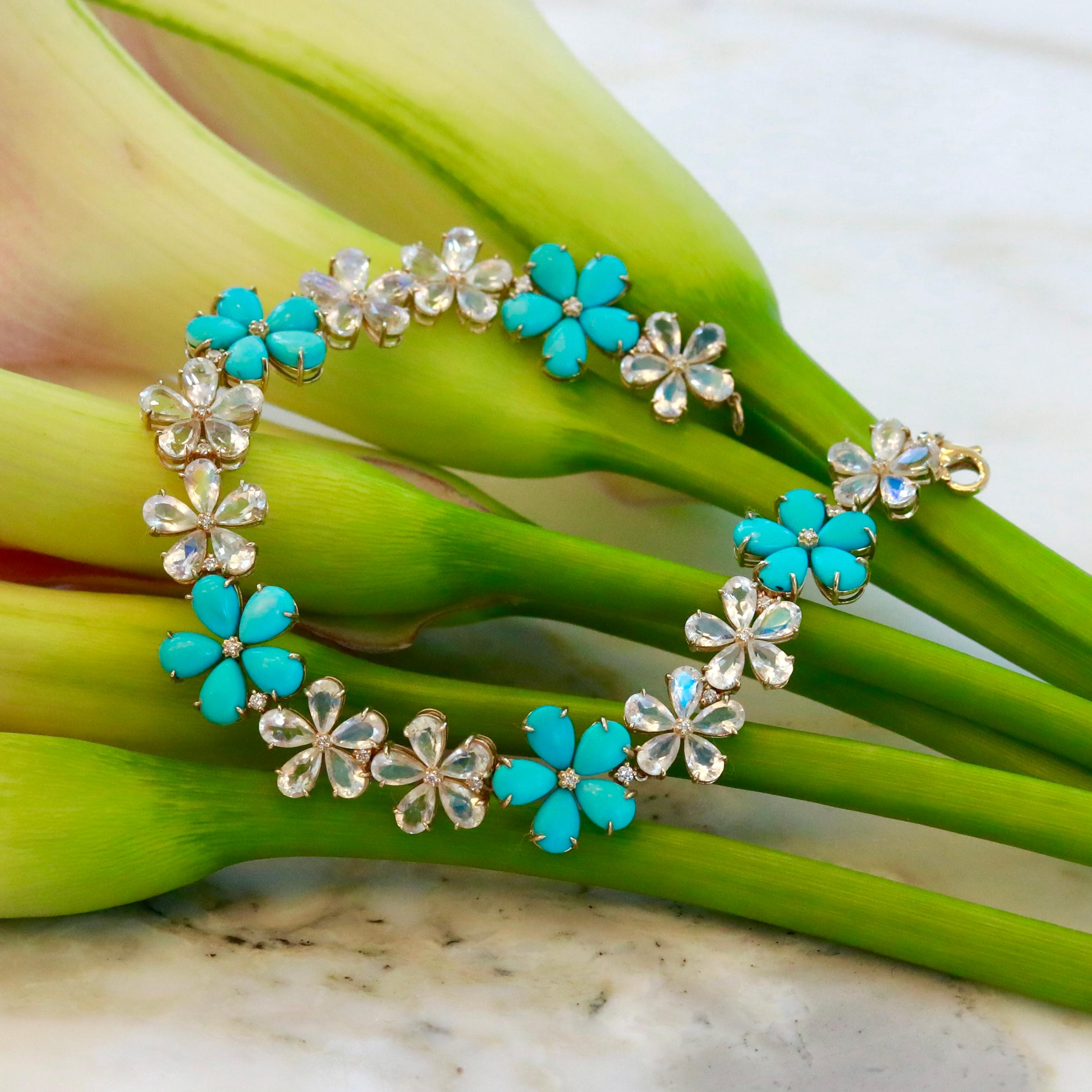 Nina Zhou Pulsera Flor de Cerezo Turquesa Piedra Lunar Diamante 19,3 quilates en venta 1