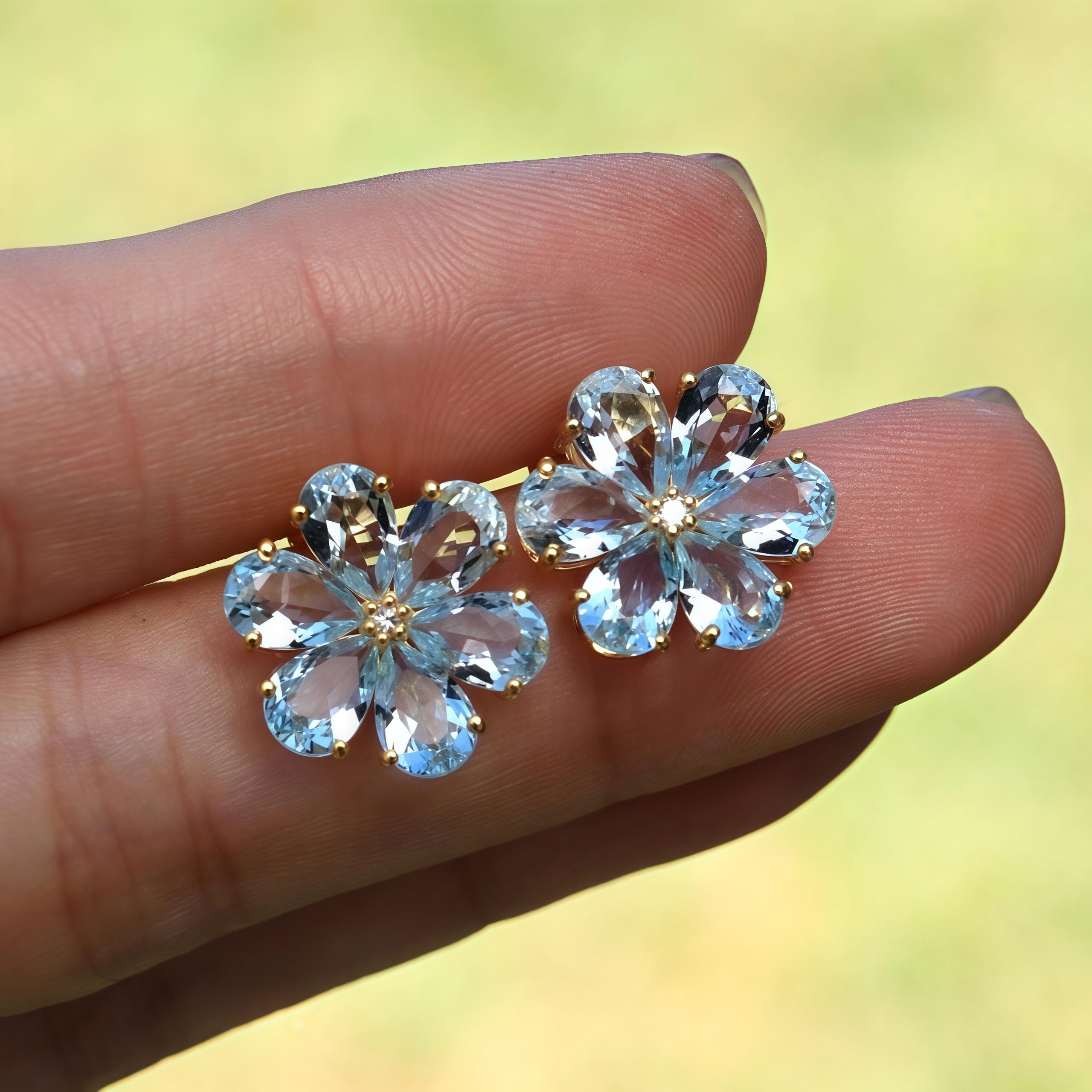 Nina Zhou 4,85ctw Aquamarin Diamant Vergissmeinnicht Ohrringe im Zustand „Neu“ im Angebot in Rowland Heights, CA