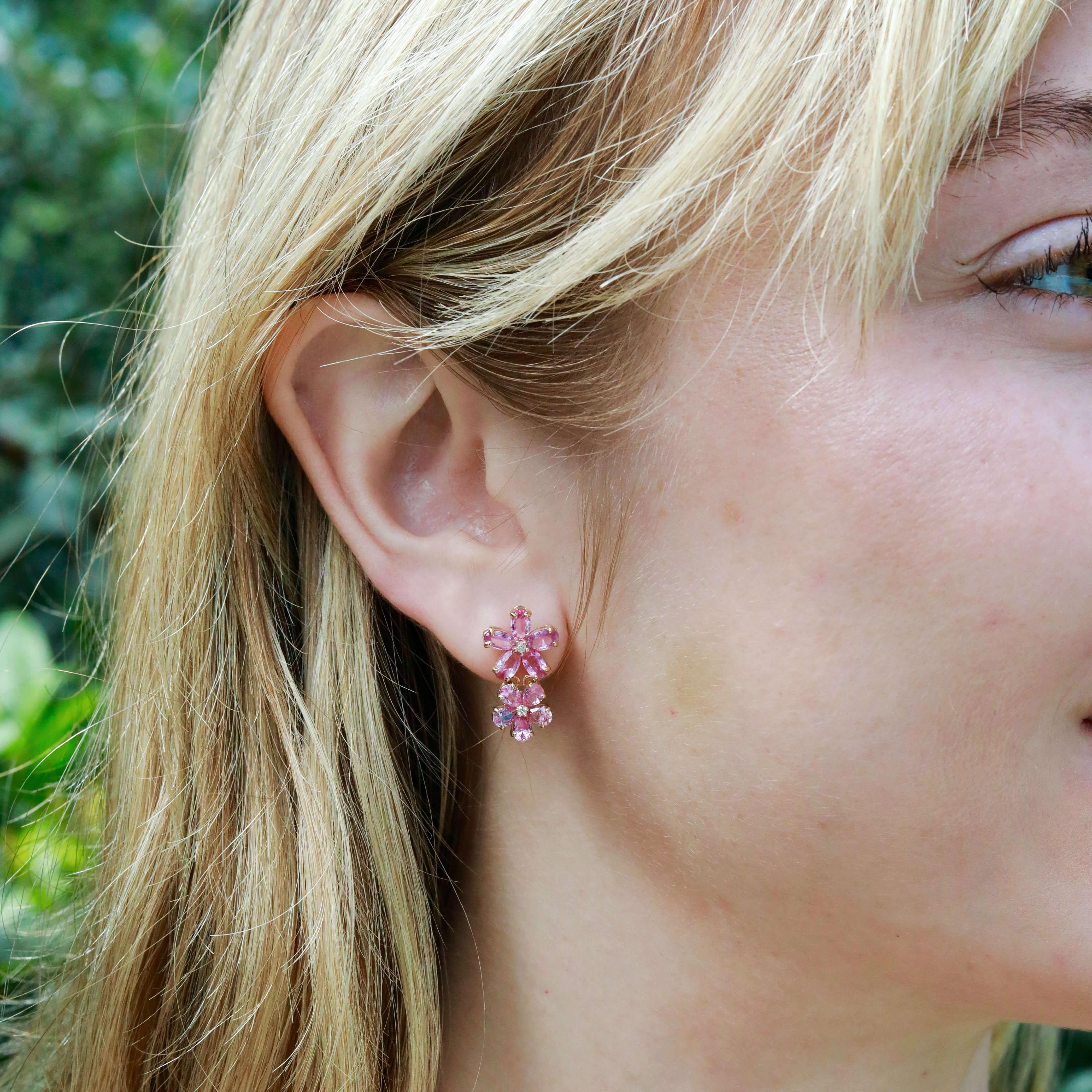 Nina Zhou Orecchini a goccia a doppio fiore con diamante e zaffiro rosa da 4,92 carati in vendita 2