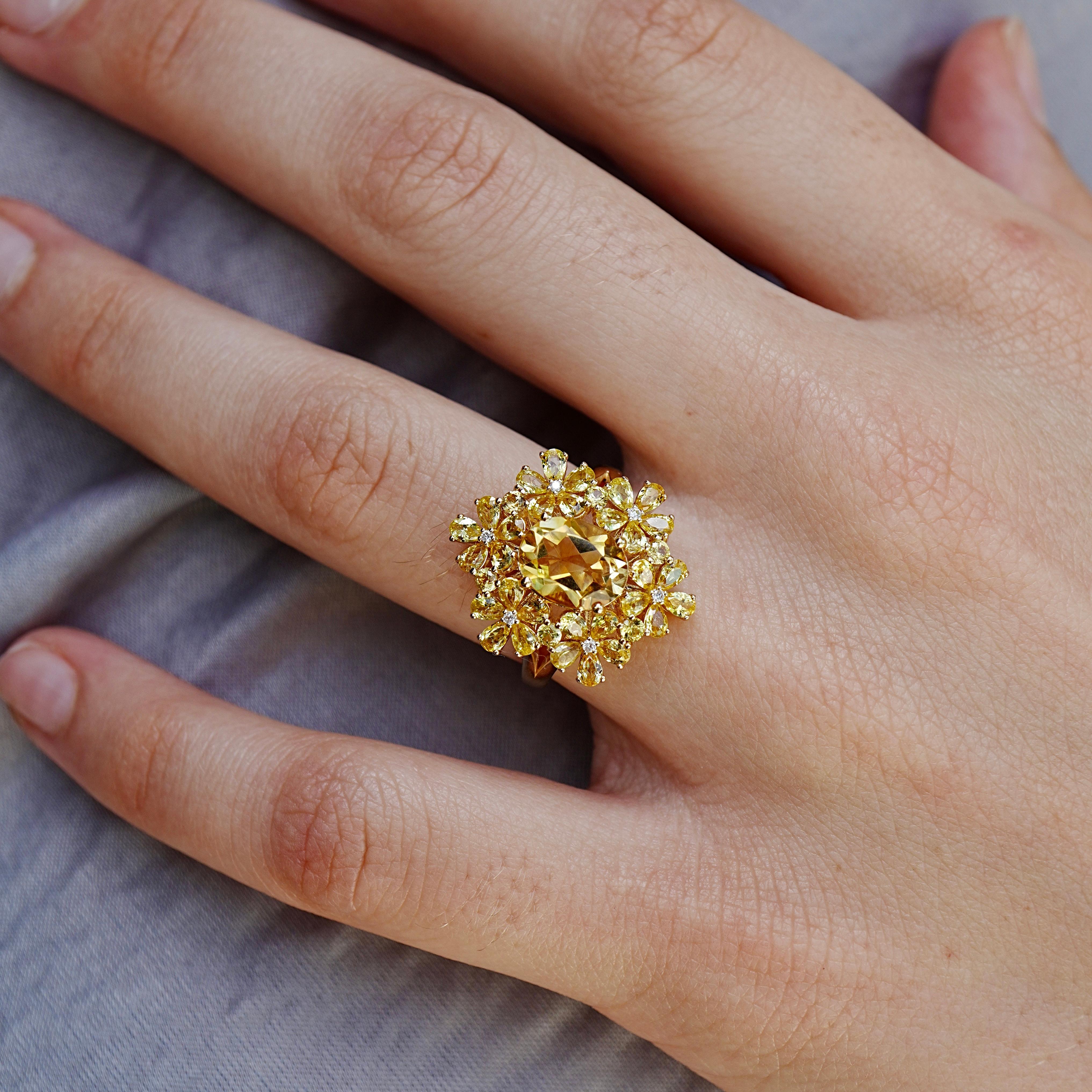 Nina Zhou 5,06ctw Gelb Saphir Citrin Diamant Blüte Cocktail Ring (Moderne) im Angebot