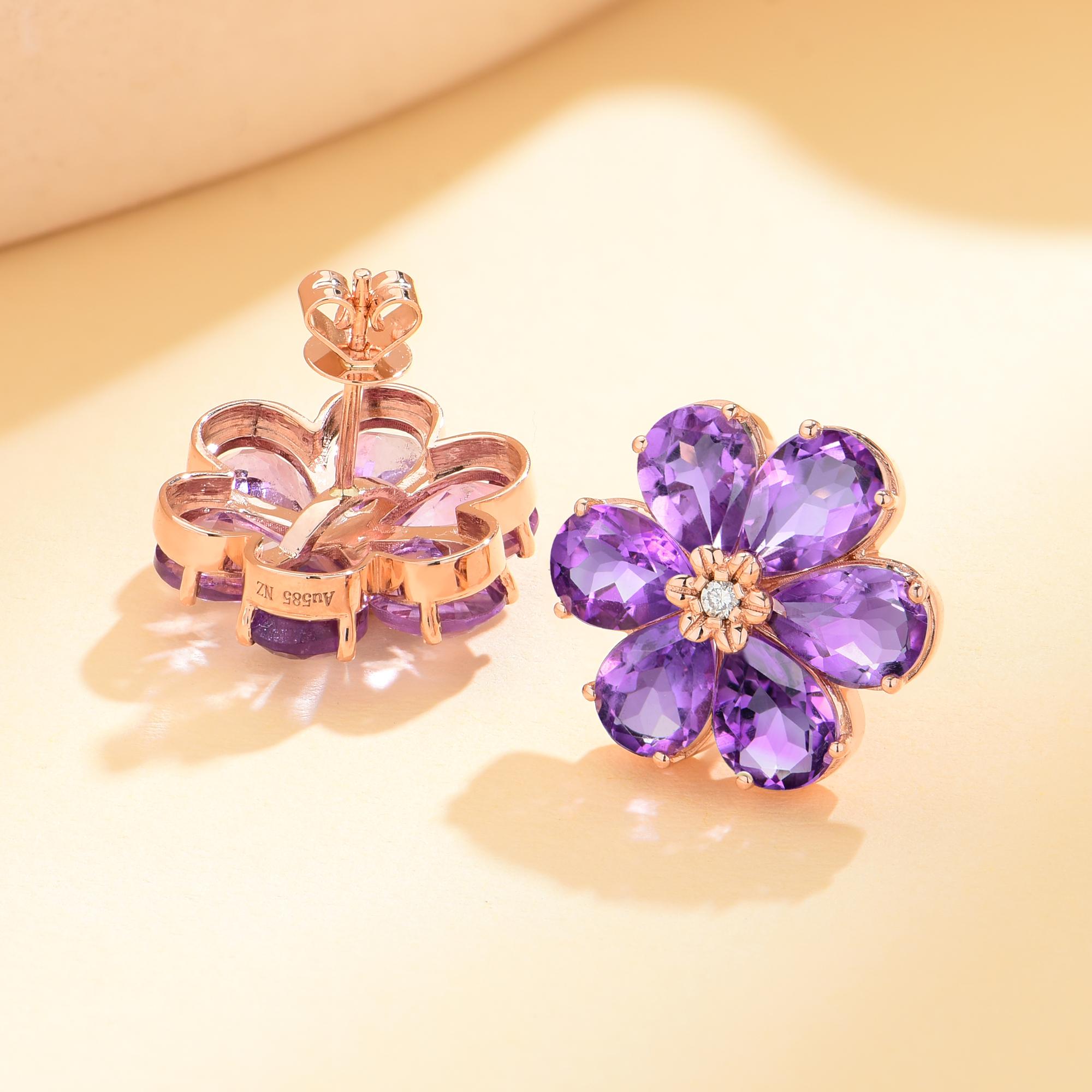 Taille poire Boucles d'oreilles fleurs sauvages en or rose 14K de Nina Zhou avec améthyste et diamant de 7,85ctw en vente
