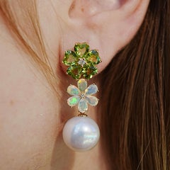 Pendientes de gota de peridoto, ópalo, diamantes y perlas Nina Zhou Island Blossoms de 8,38 quilates