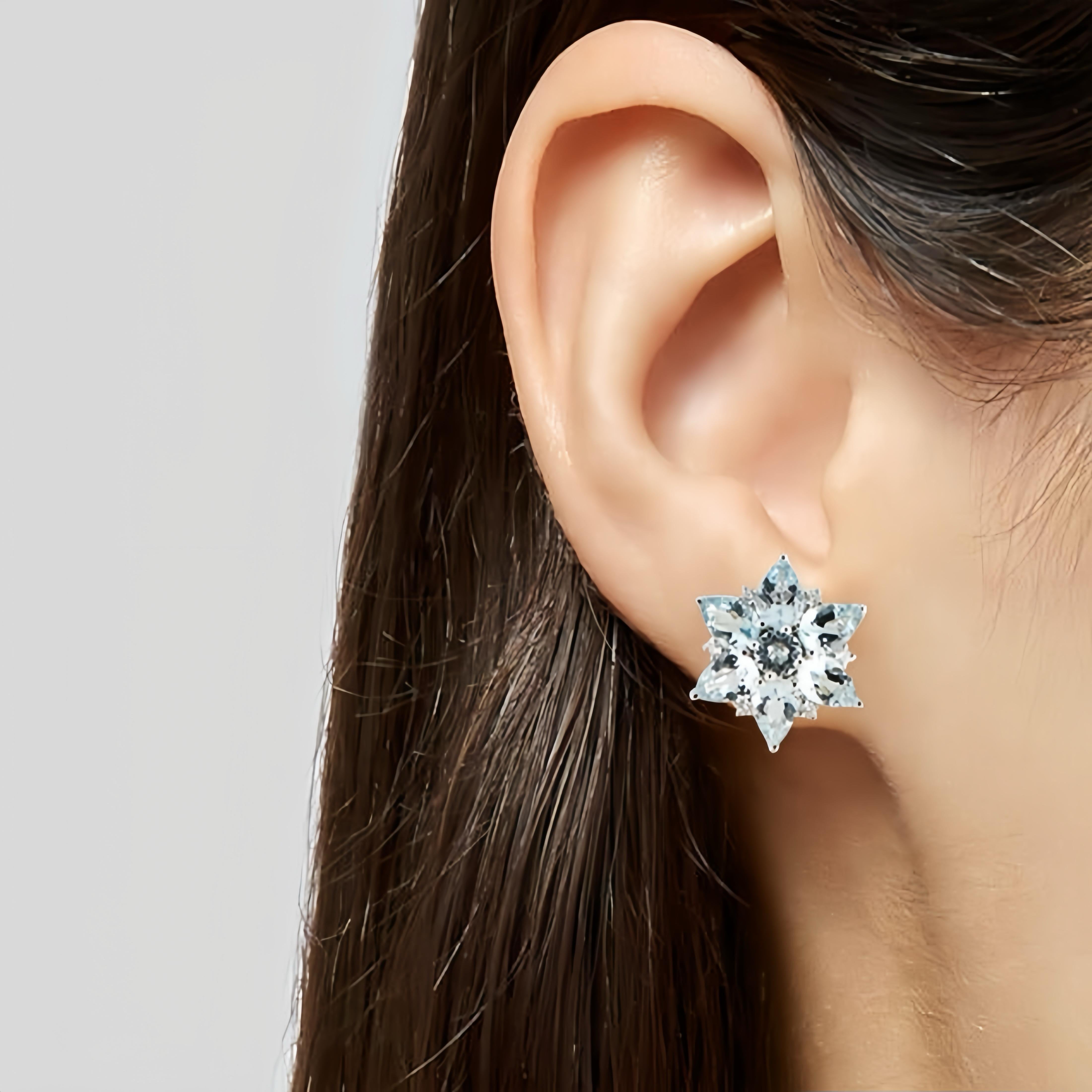 Nina Zhou Boucles d'oreilles flocon de neige en or blanc 14 carats, aigue-marine et diamants Neuf - En vente à Rowland Heights, CA