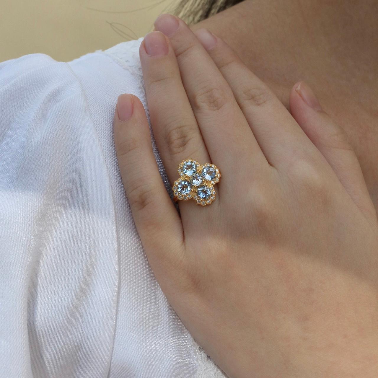 For Sale:  Nina Zhou Aquamarine Diamond Vintage-Style Clover Cocktail Ring 5