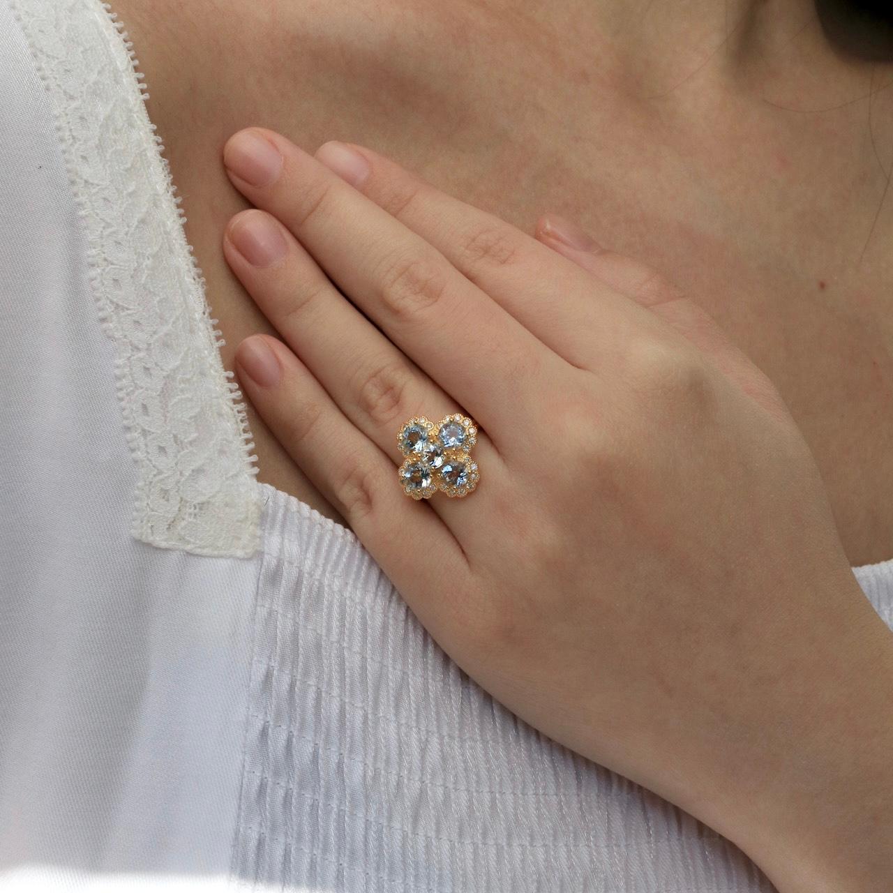 For Sale:  Nina Zhou Aquamarine Diamond Vintage-Style Clover Cocktail Ring 6