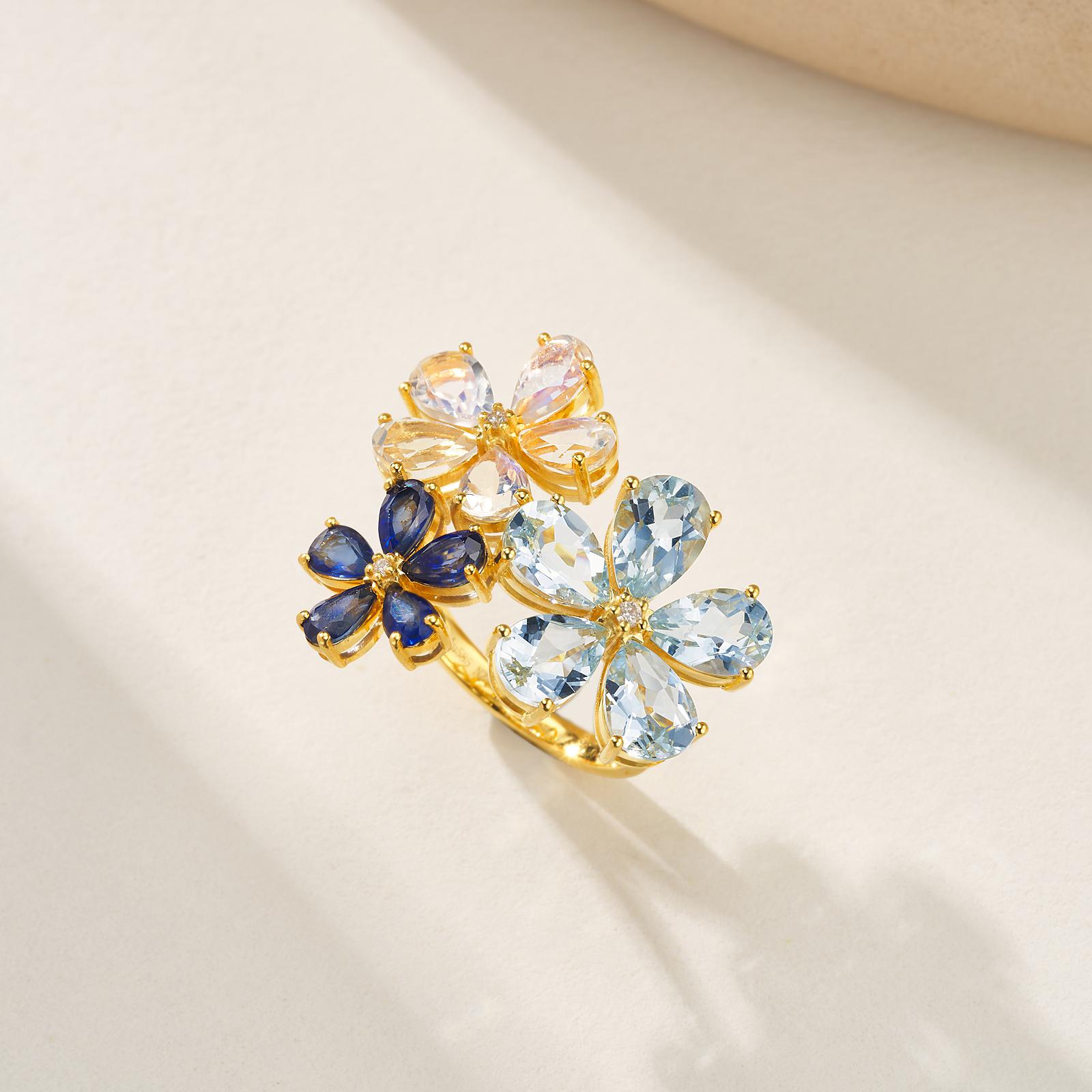 Donna Nina Zhou Anello da cocktail con fiori di acquamarina, pietra di luna, zaffiro e diamante in vendita