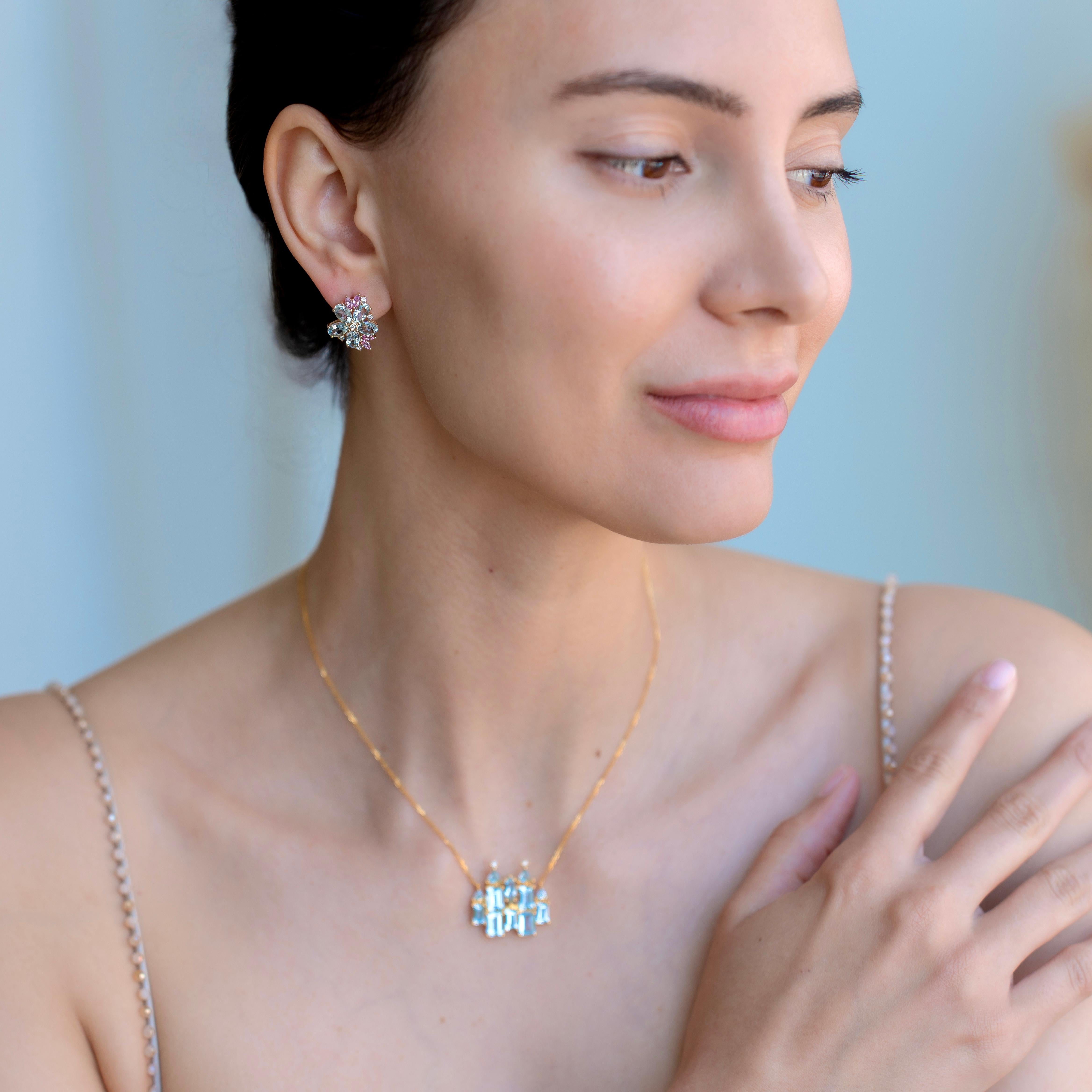 Moderno Nina Zhou Orecchini a fiore di diamante con zaffiro rosa e acquamarina in vendita