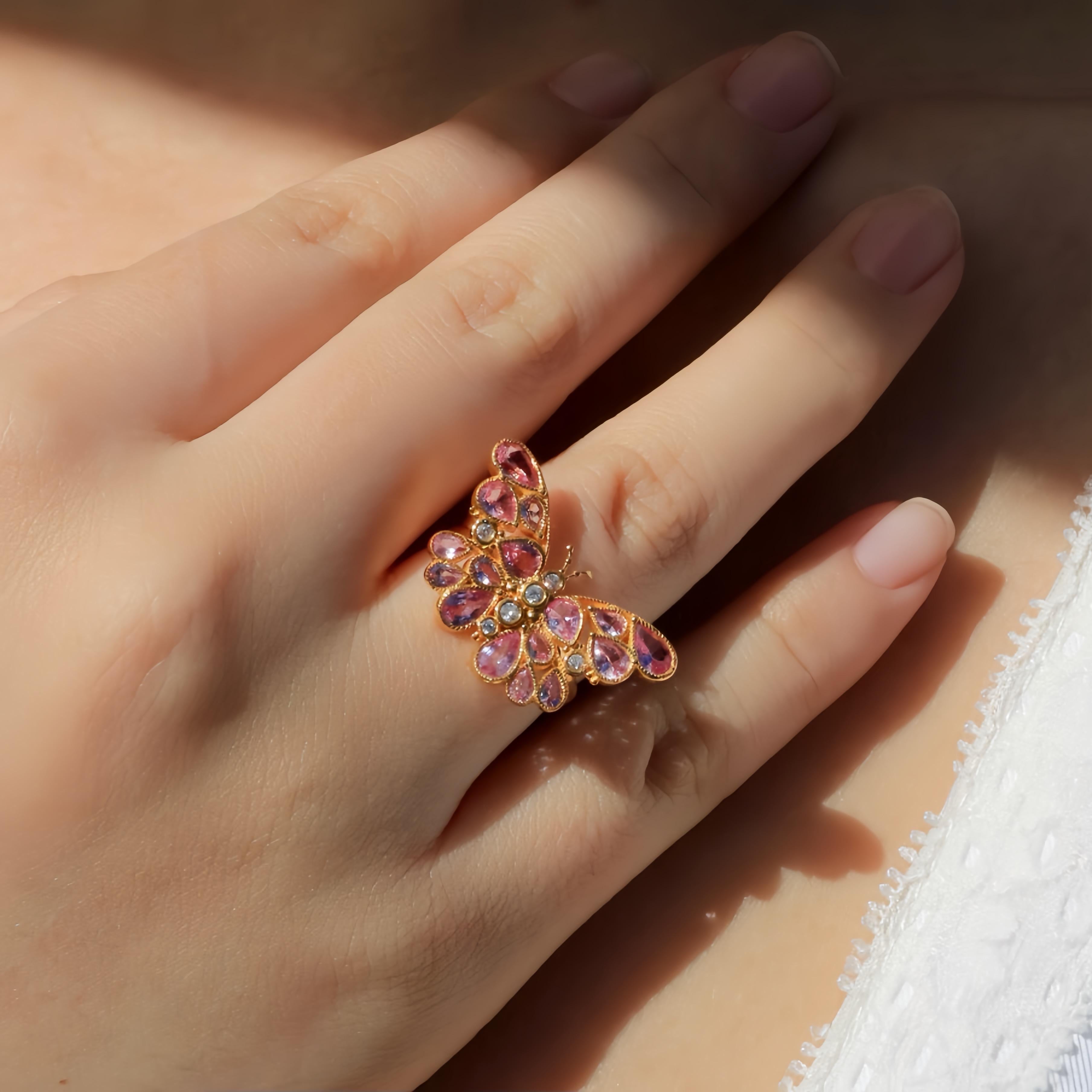 Anillo de Cóctel Nina Zhou Zafiro Rosa Mariposa Diamante Corte pera en venta