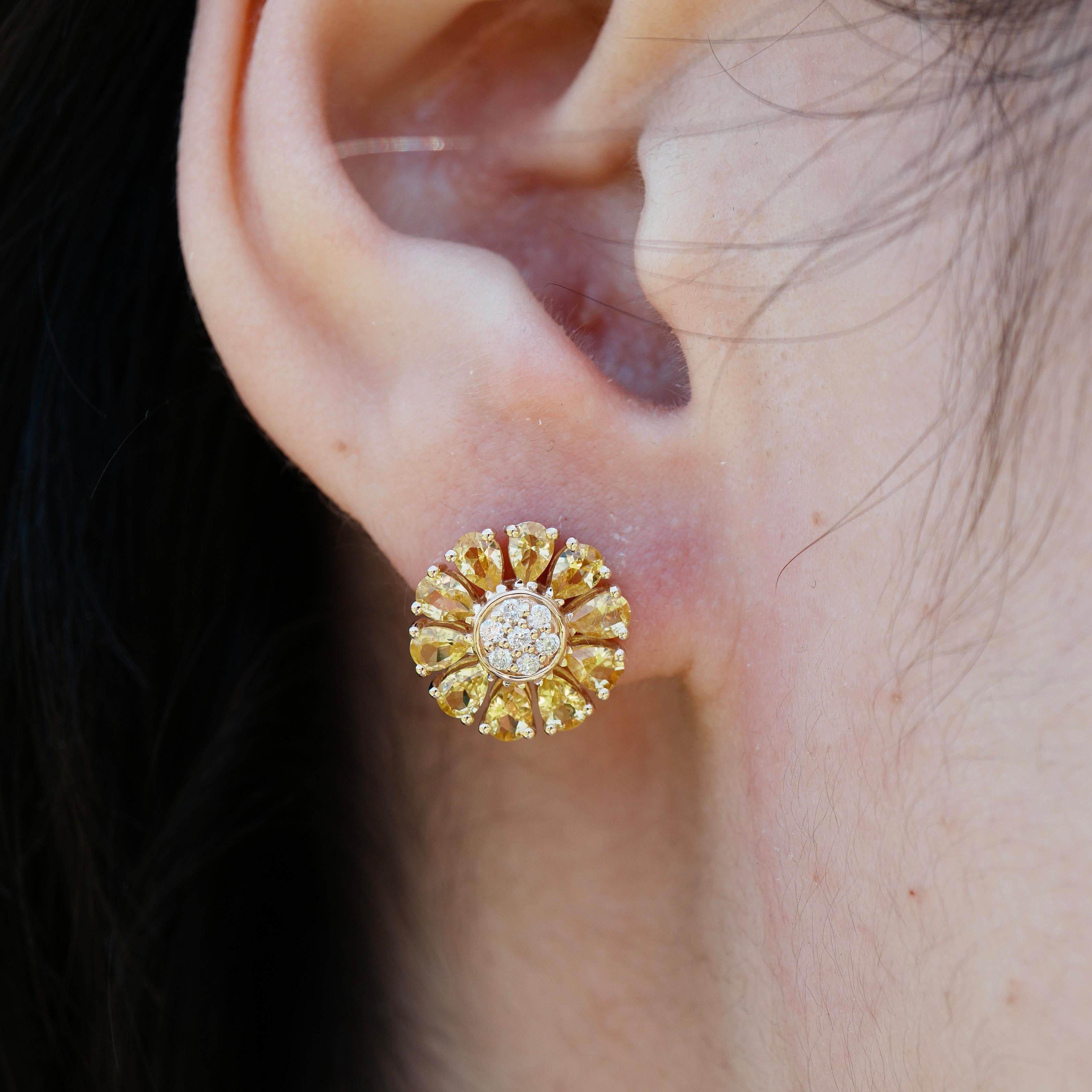 Nina Zhou Orecchini a fiore con zaffiro giallo e diamante da 2,67 ct. in vendita 4