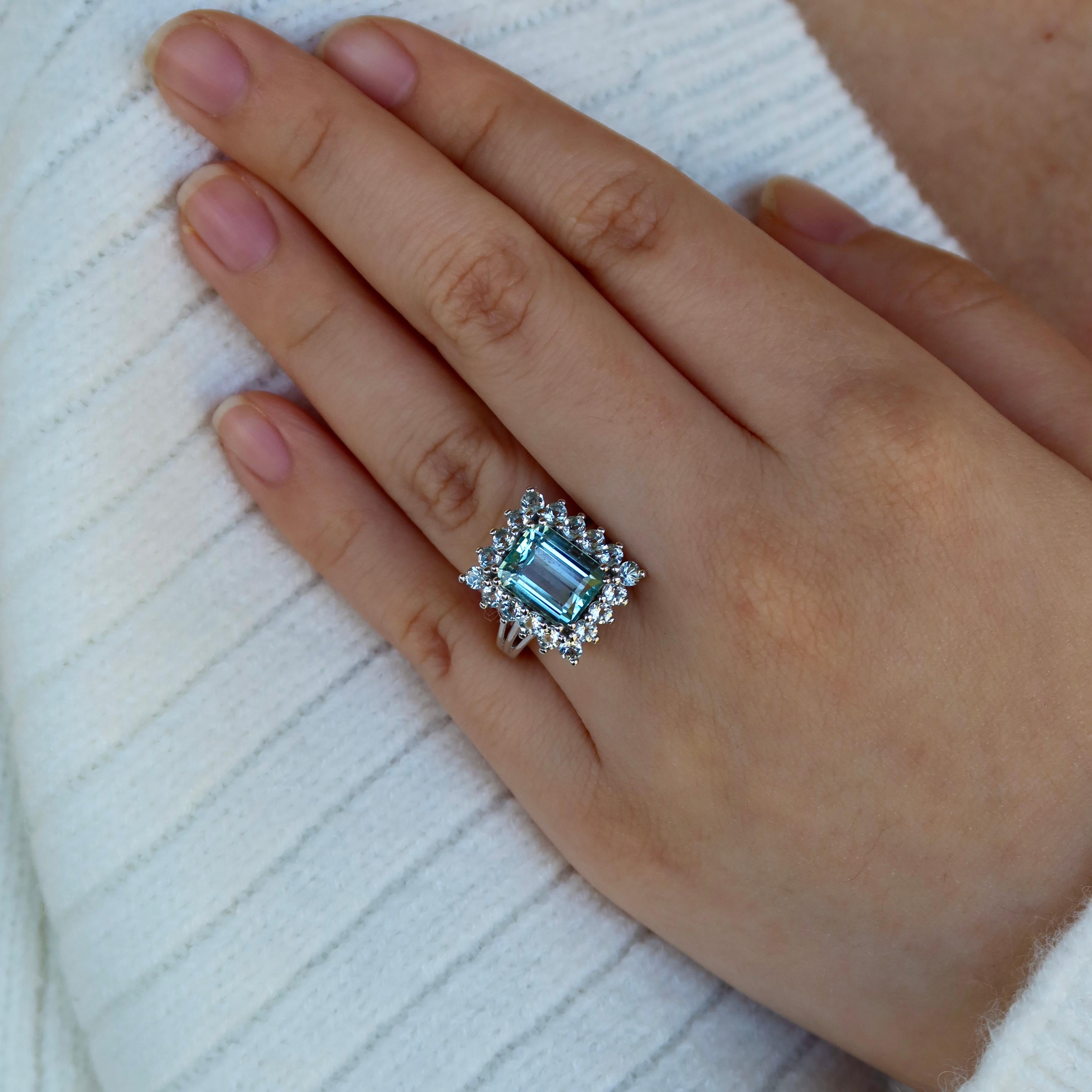 Emerald Cut Nina Zhou Margaret 4.50 ctw Aquamarine Cocktail Ring in 14K Solid Gold For Sale