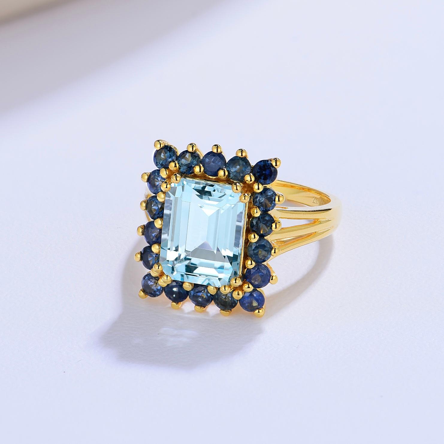 For Sale:  Nina Zhou Margaret Aquamarine Sapphire Cocktail Ring 5