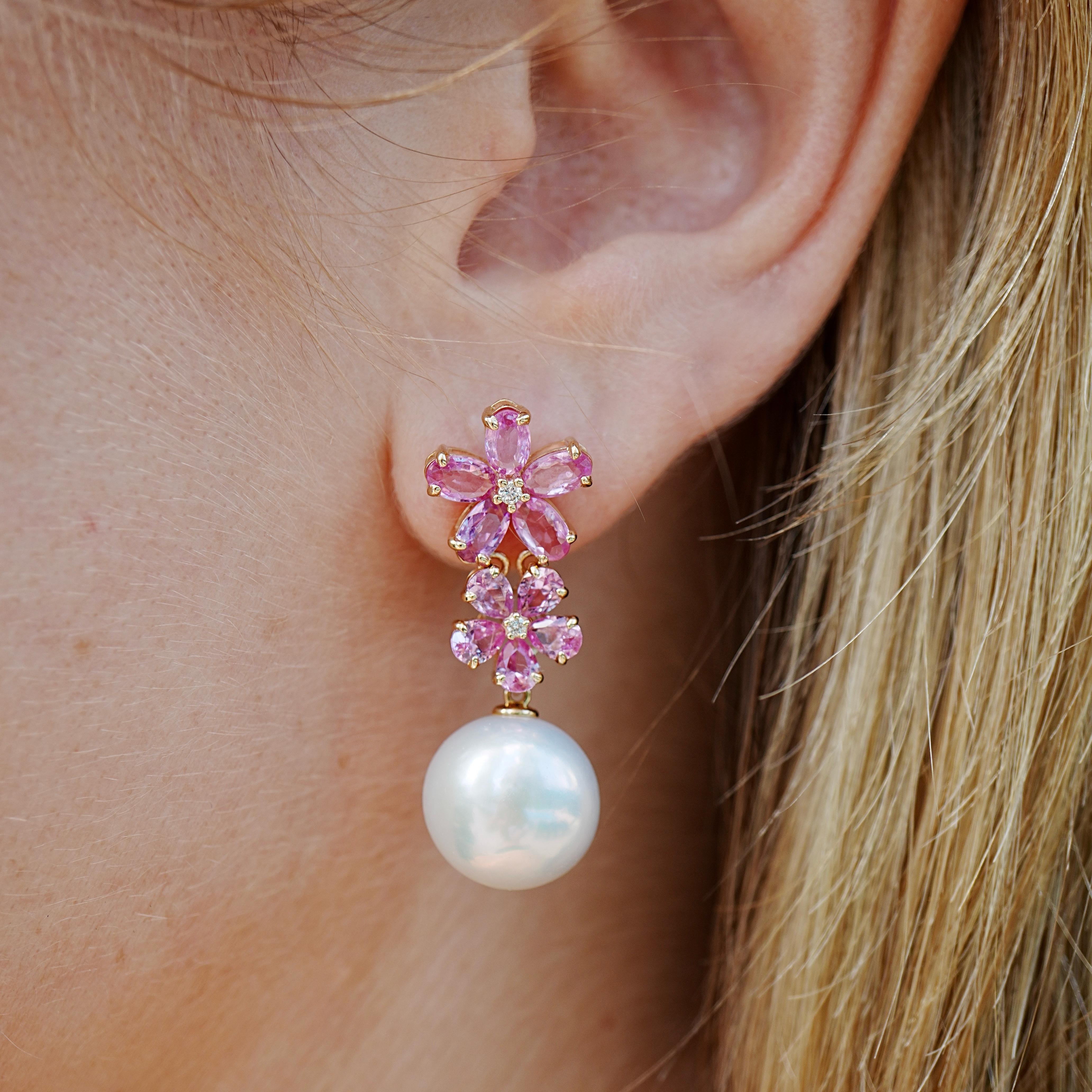 Taglio a goccia Nina Zhou Pink Sapphire Diamond Orecchini a goccia convertibili con perle a doppio fiore in vendita