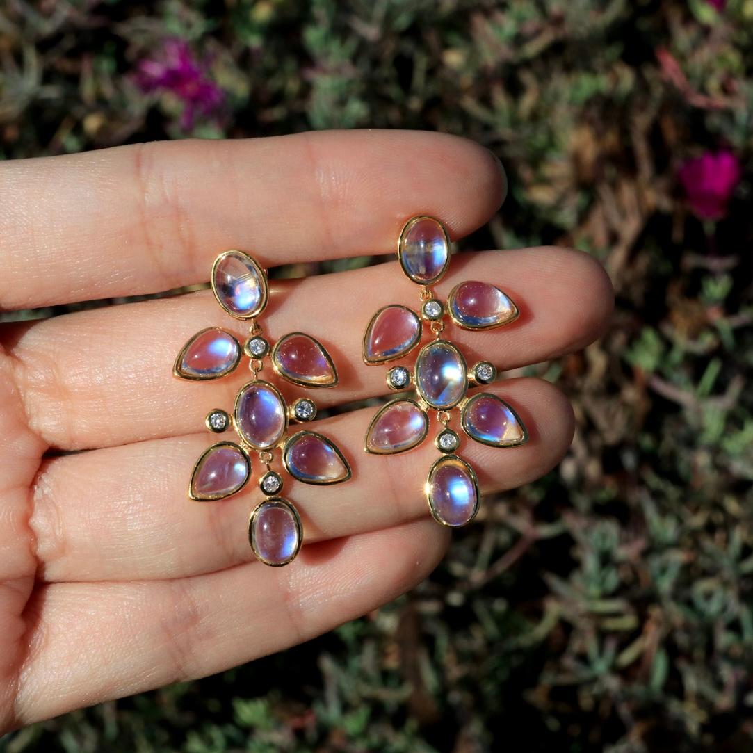 Nina Zhou 9.00ct Rainbow Moonstone Diamond Large Chandelier Drop Earrings In New Condition For Sale In Rowland Heights, CA