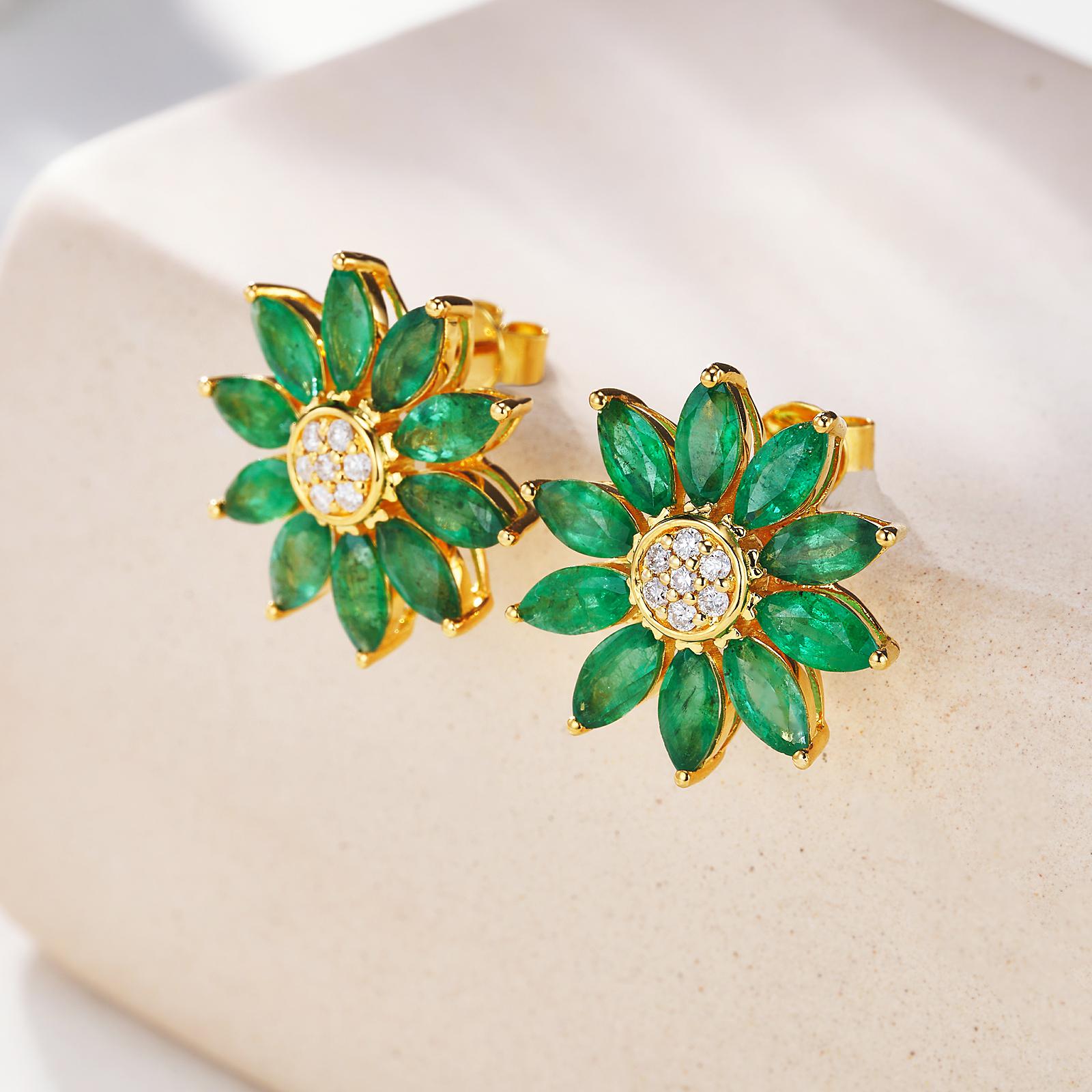 Taglio marquise Orecchini Nina Zhou Sunflower con diamante e smeraldo in vendita