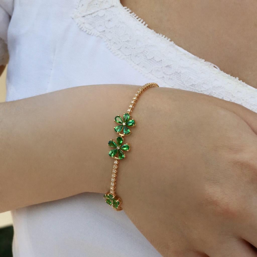 Nina Zhou Tsavorite Cherry Blossom Diamond Tennis Bracelet in 18K Gold For Sale 2