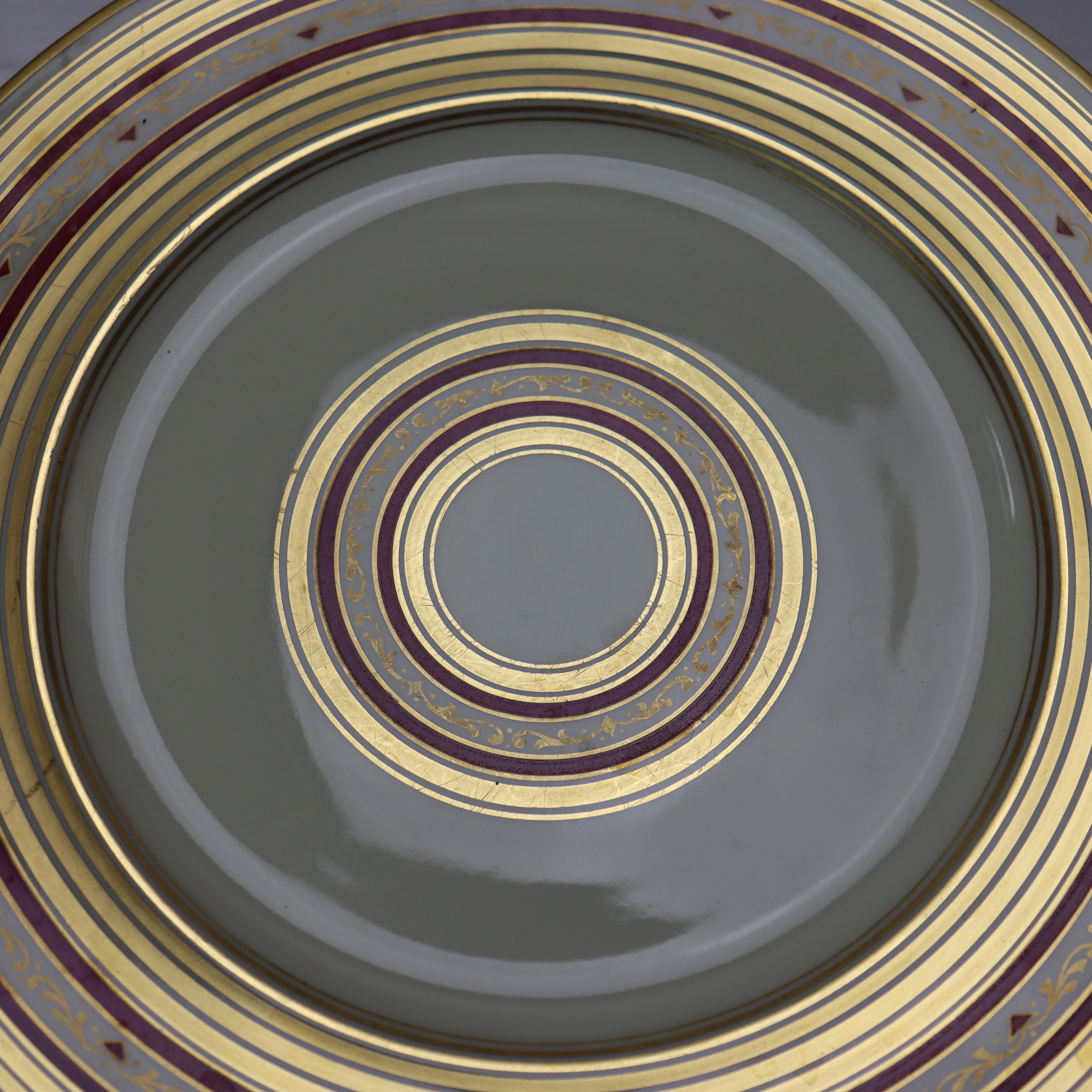 Neun antike deutsche Hutschenreuther Porzellanteller signiert C1920

Maßnahmen - 
1 - 3/4