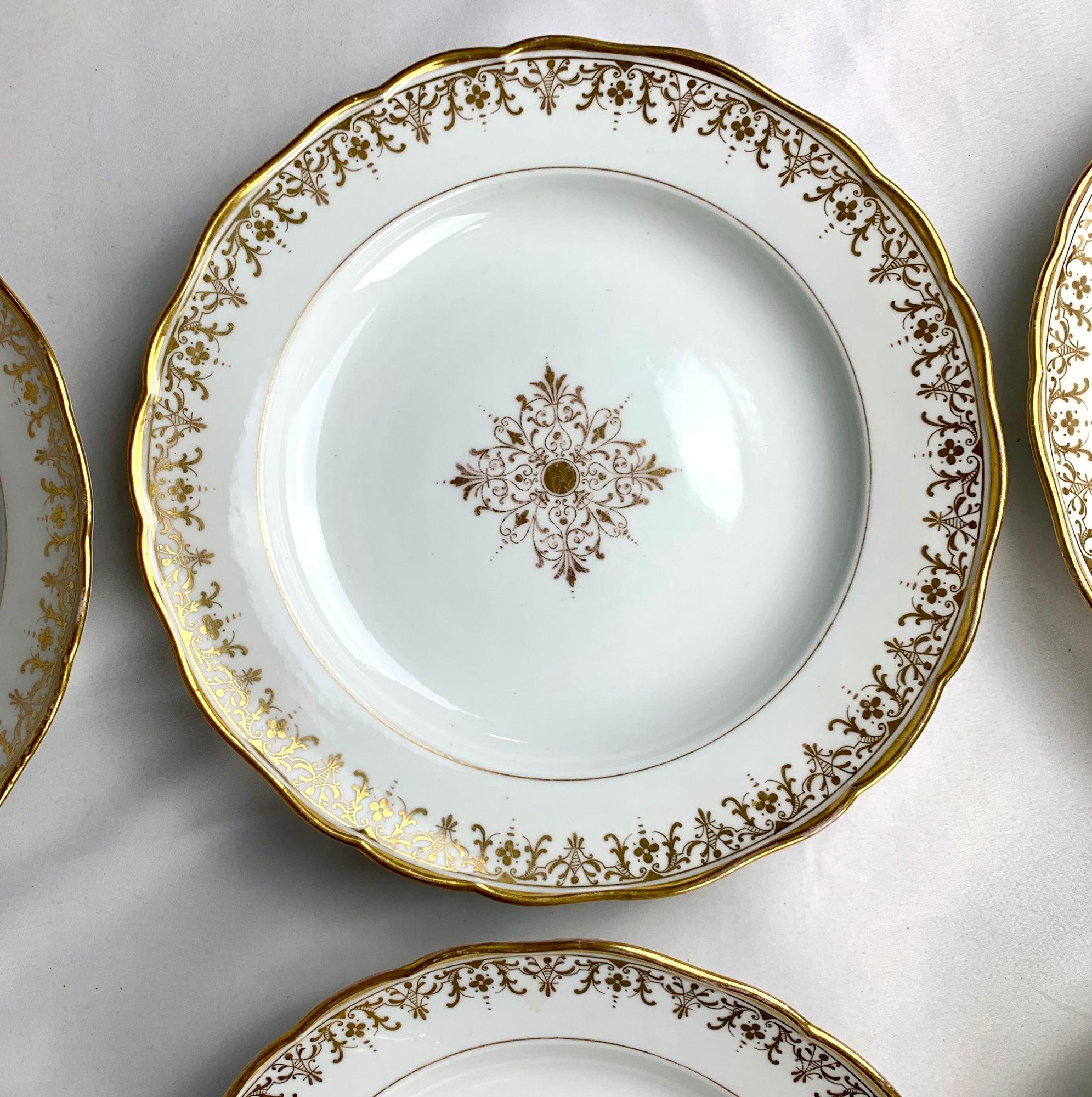 Nove piatti antichi di Meissen Porcelain Germania Circa 1840 1